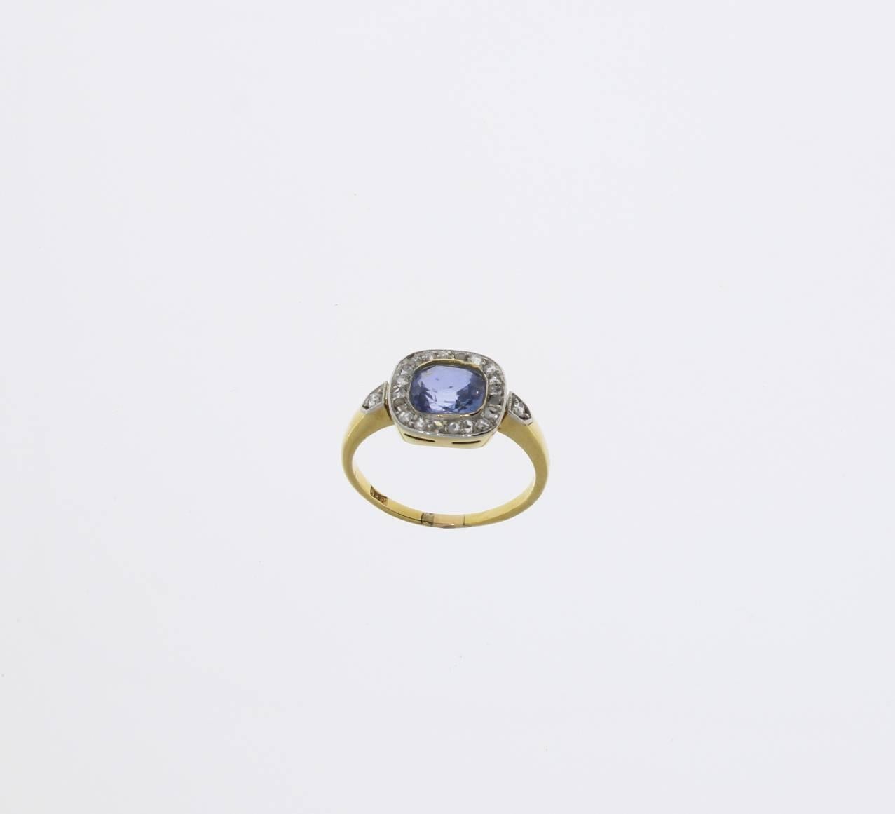 Ceylon Sapphire Diamond Gold Ring In Excellent Condition In Berlin, DE