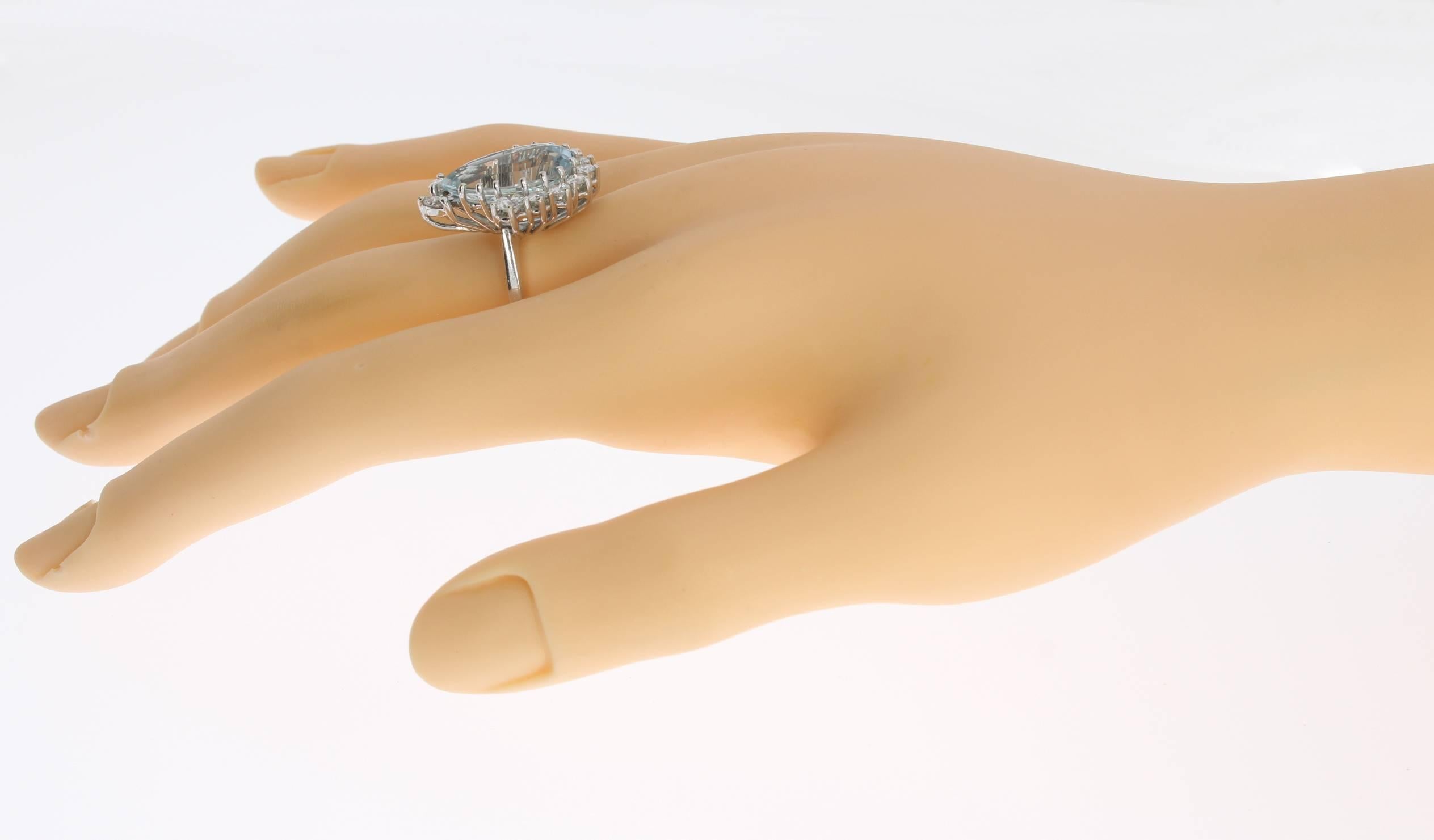 Tear Drop Aquamarine Ring with Diamonds For Sale 2