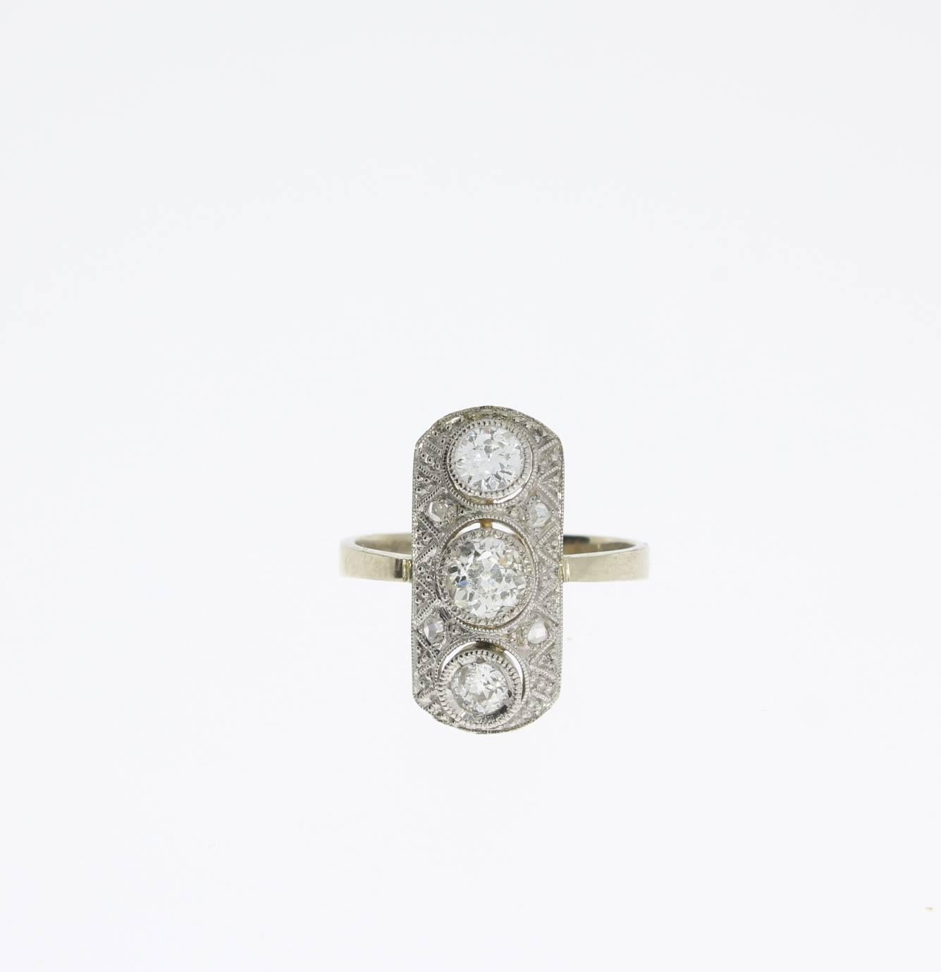 Art Deco Diamond Gold Ring In Excellent Condition In Berlin, DE