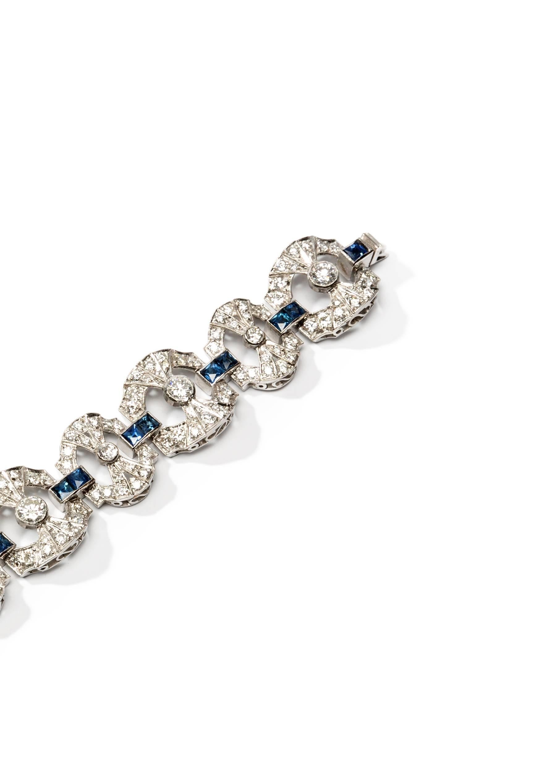 Art Deco Sapphire Diamond Platinum Link Bracelet In Excellent Condition For Sale In Berlin, DE