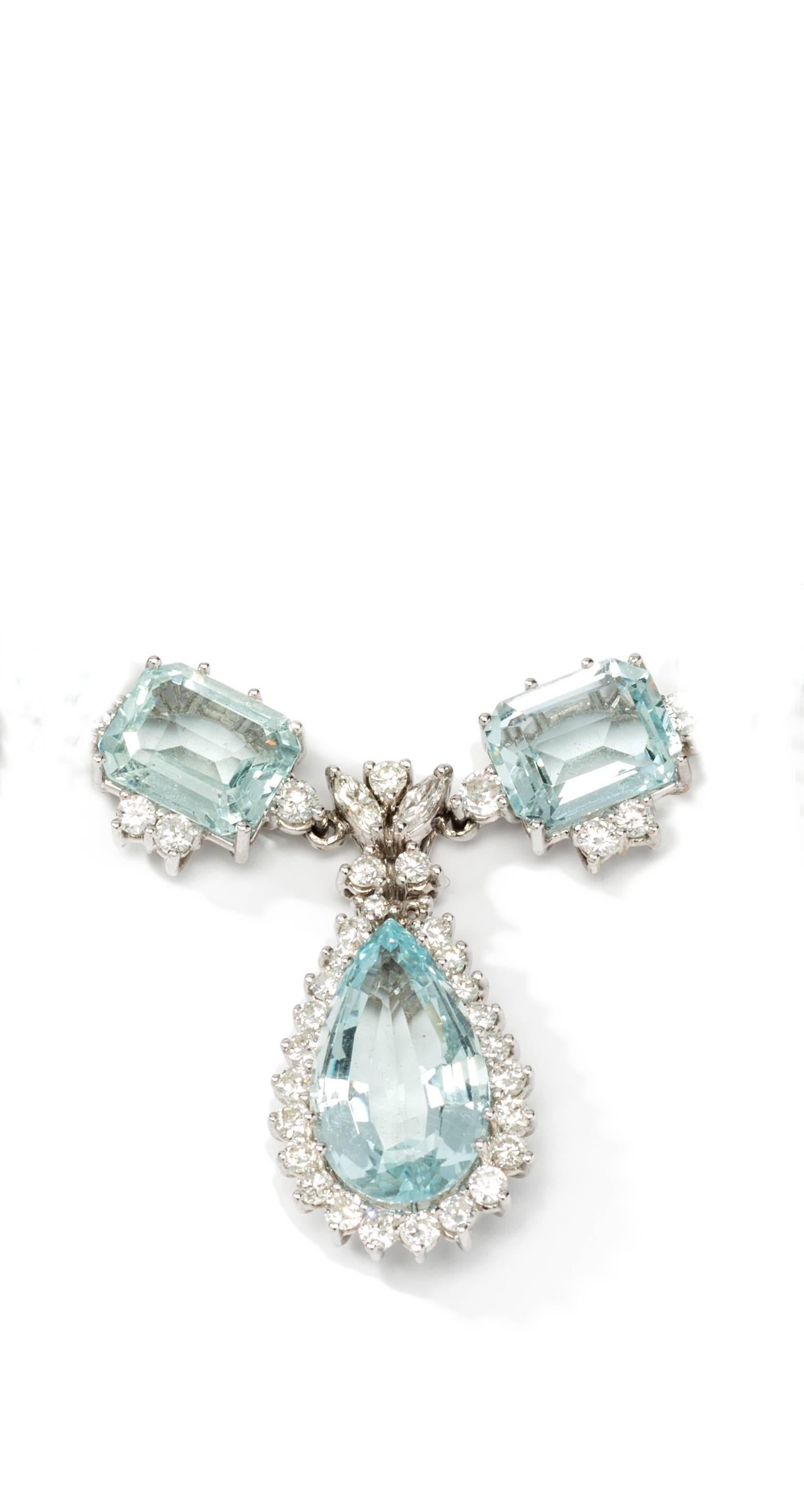 Brilliant Cut Aquamarine Diamonds Gold Necklace For Sale
