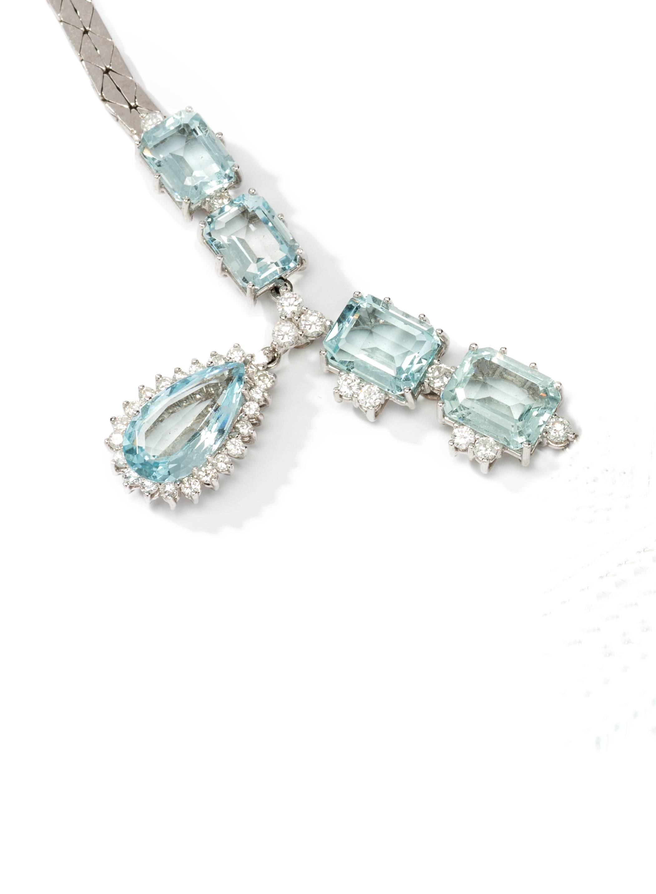 Aquamarine Diamonds Gold Necklace In Excellent Condition For Sale In Berlin, DE