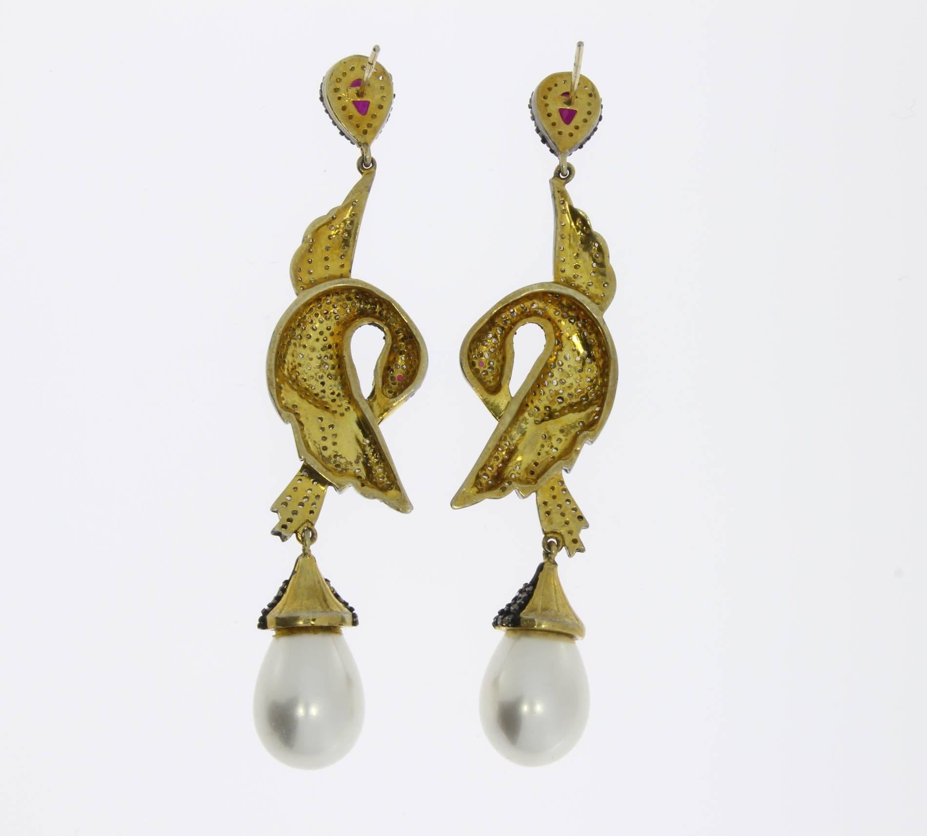 Pearl Ruby Diamond Silver Gold Bird Shaped Dangle Earrings In Excellent Condition For Sale In Berlin, DE