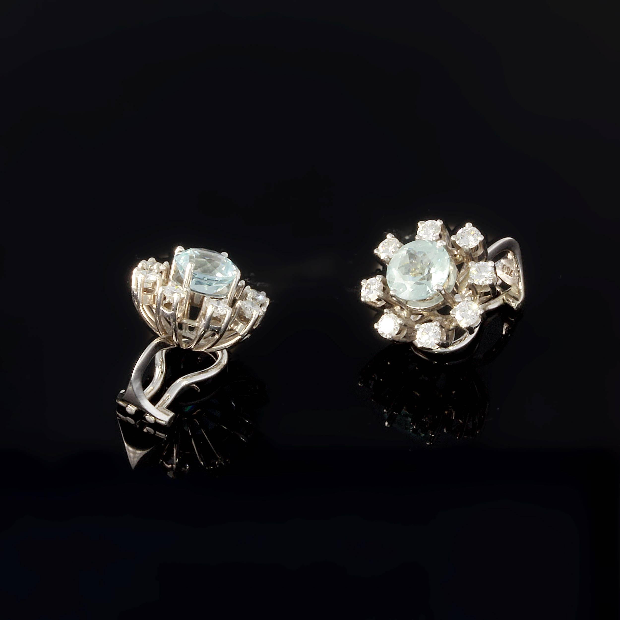 Aquamarine Diamond Gold Blossom Earrings In Excellent Condition In Berlin, DE