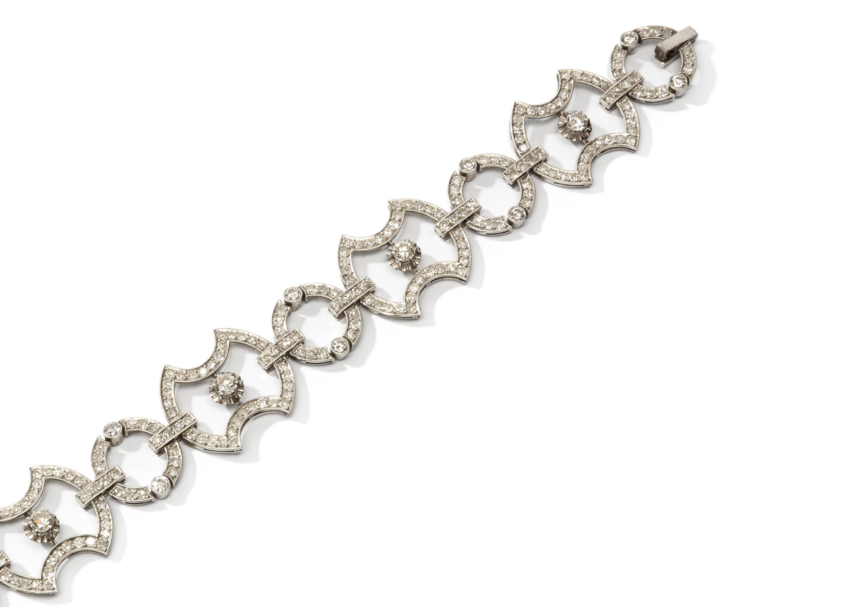 Brilliant Cut Art Deco Diamond 18 Carat White Gold Link Bracelet For Sale