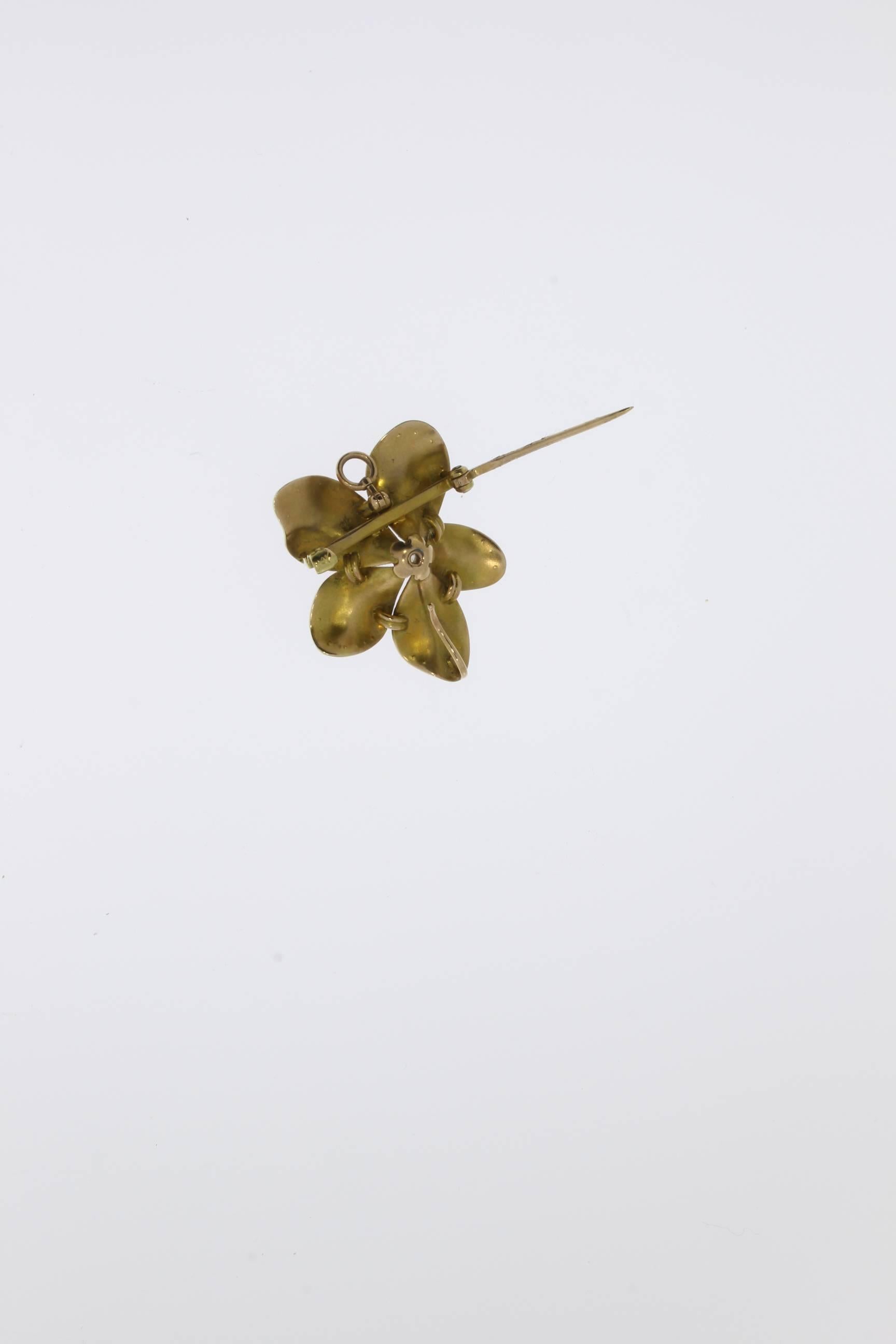 Beautiful Art Nouveau Pearl Diamond Gold Violet Flower Brooch Pendant In Good Condition In Berlin, DE