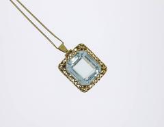 Large Aquamarine Gold Pendant Brooch