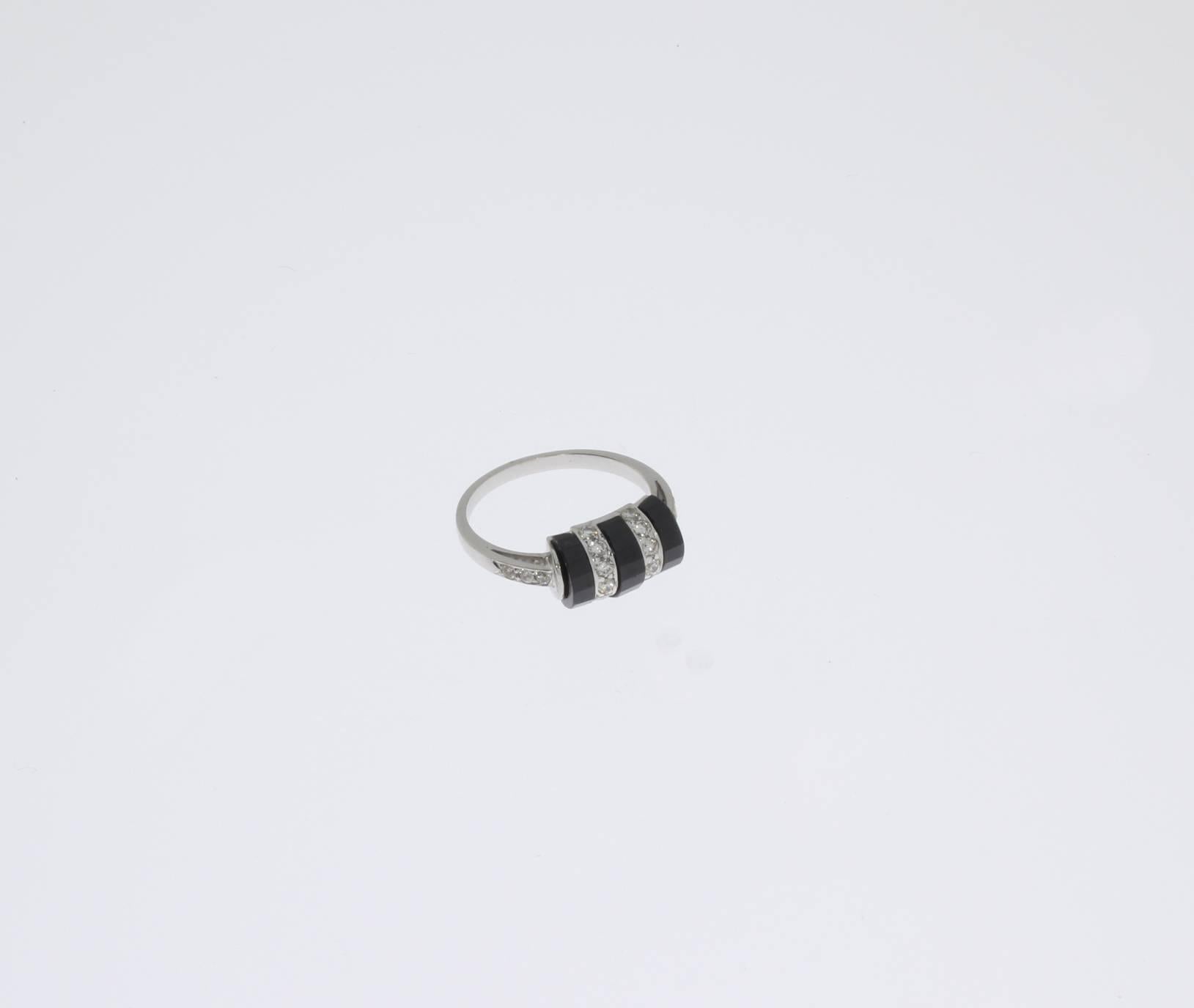 Onyx Diamond White Gold Ring  In Excellent Condition In Berlin, DE