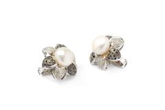 Flower Shape Pearl Diamond Stud Earrings