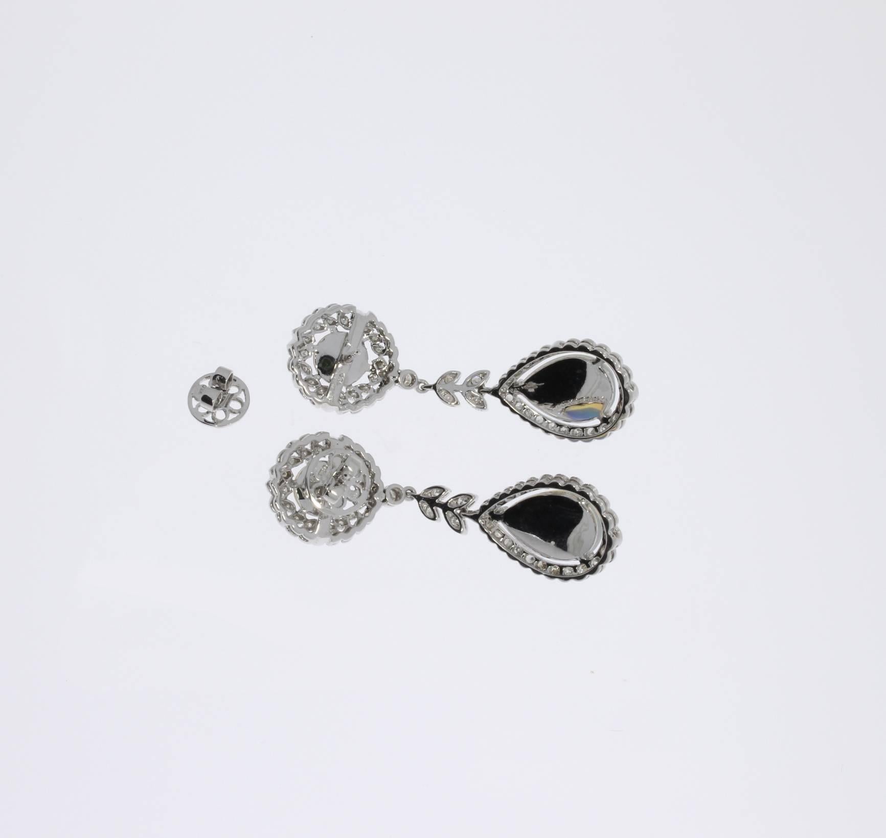 Opal Diamond White Gold Dangle Earrings In Excellent Condition For Sale In Berlin, DE
