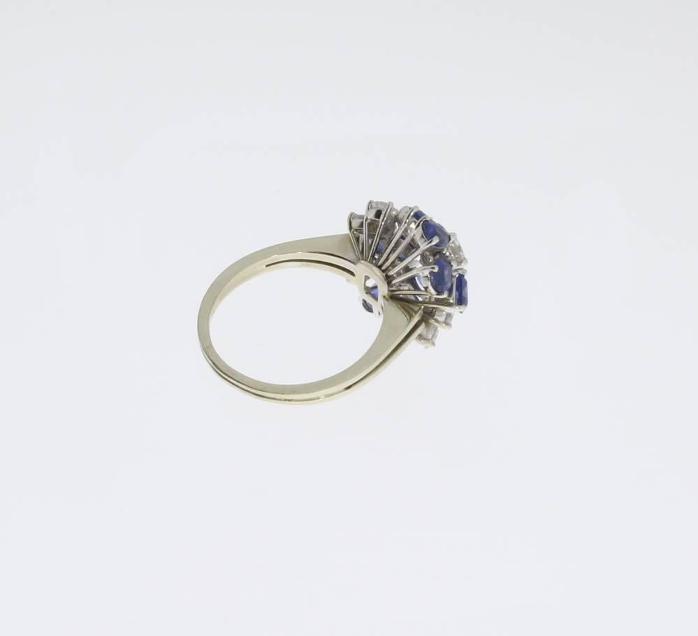 Sapphire Diamond Gold Flowers Ring In Excellent Condition In Berlin, DE