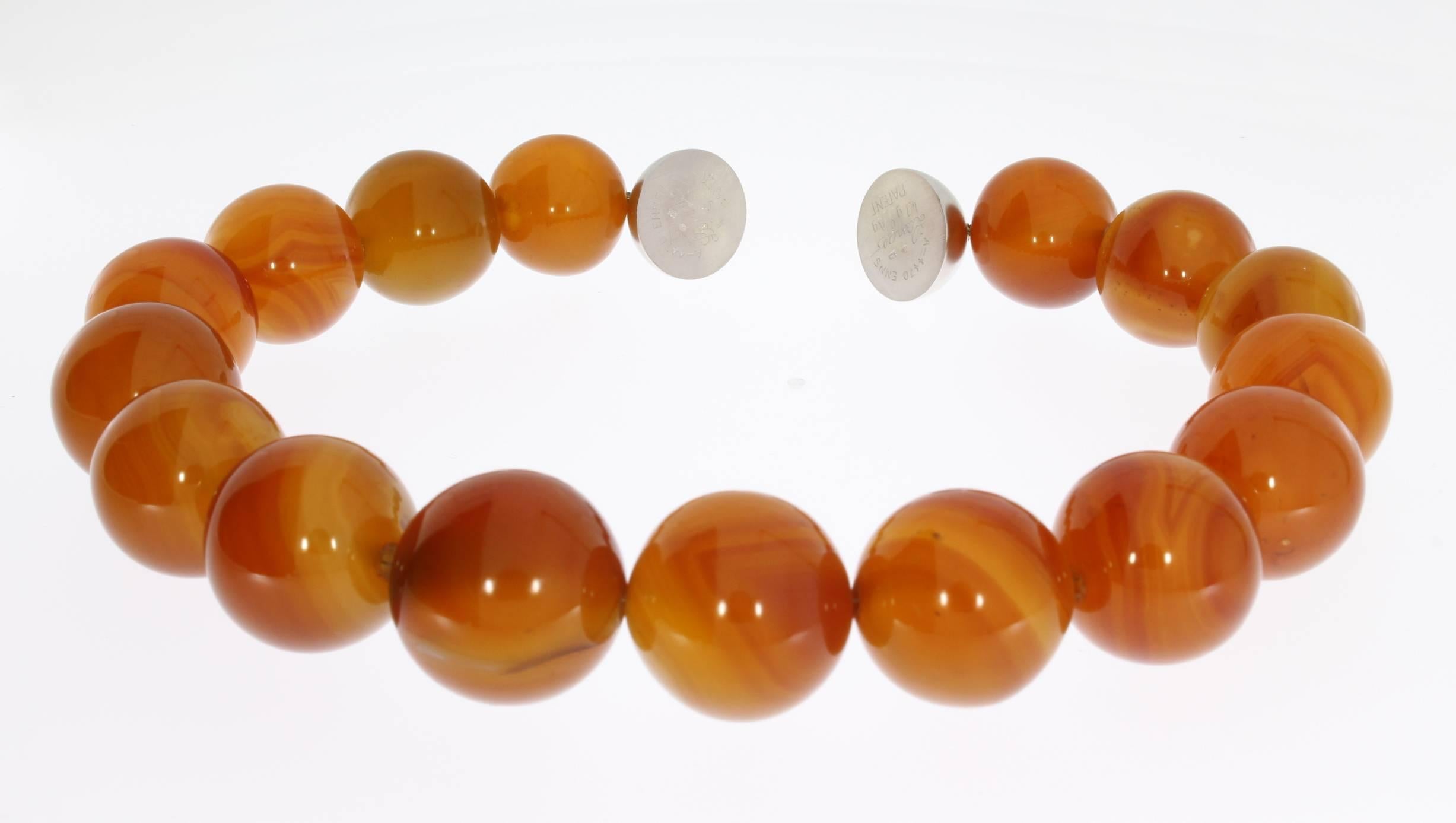 Perlenkette aus natürlichem Achat im Zustand „Hervorragend“ im Angebot in Berlin, DE