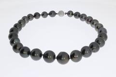 Tahitian Pearl Necklace with Diamond Platinum Clasp