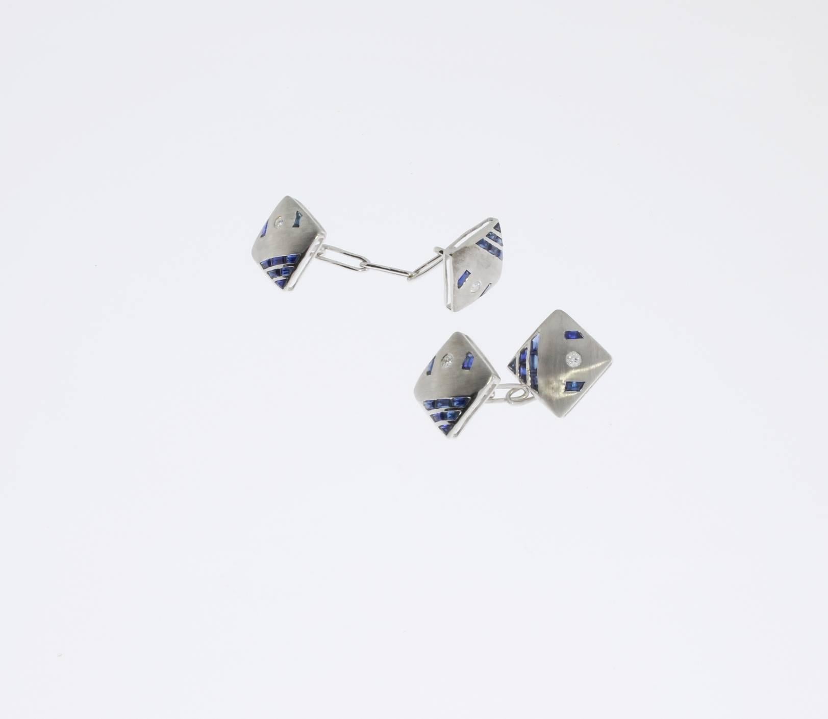 Brilliant Cut Double-Sided Gold Cufflinks with Sapphires and Diamonds For Sale