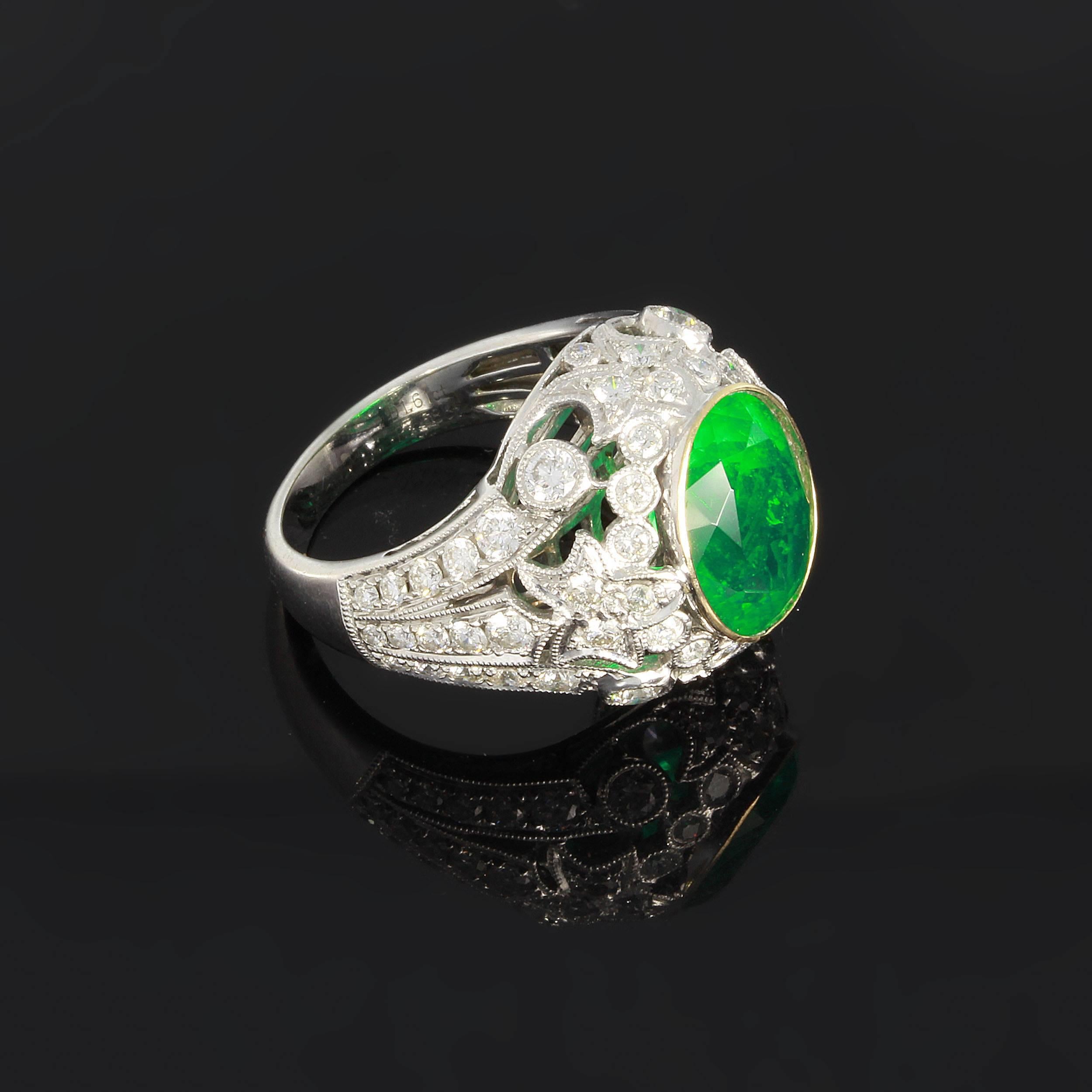 Brazilian Emerald Diamonds Gold Cluster Ring For Sale 1