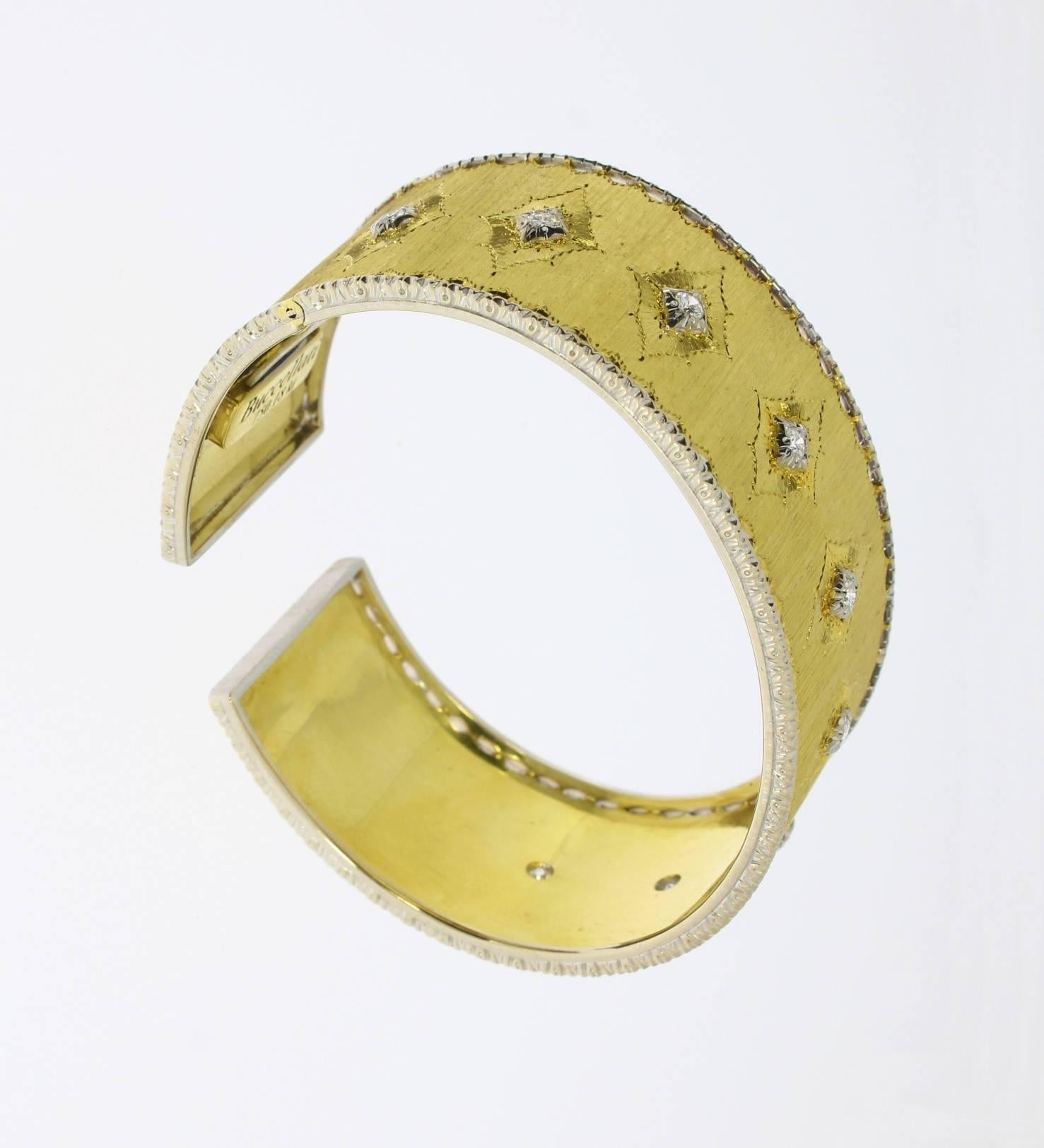 Gold Diamond Cuff Bracelett by Buccellati In Excellent Condition In Berlin, DE