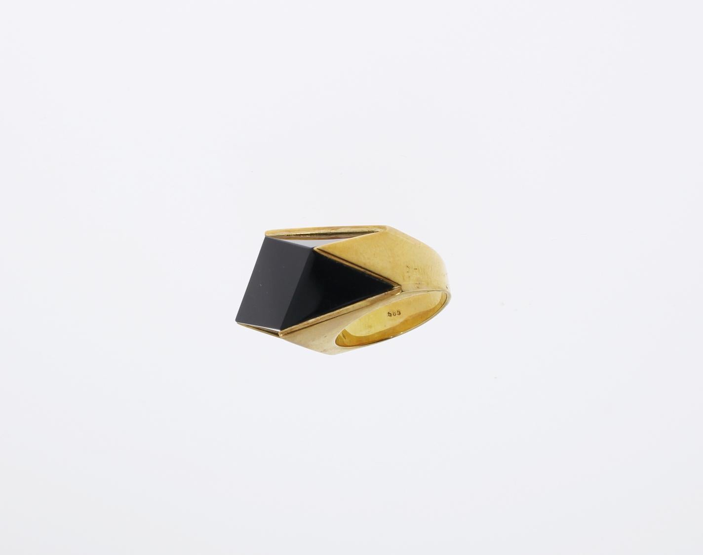 Trapezoid Cut Modern Onyx Gold Ring For Sale