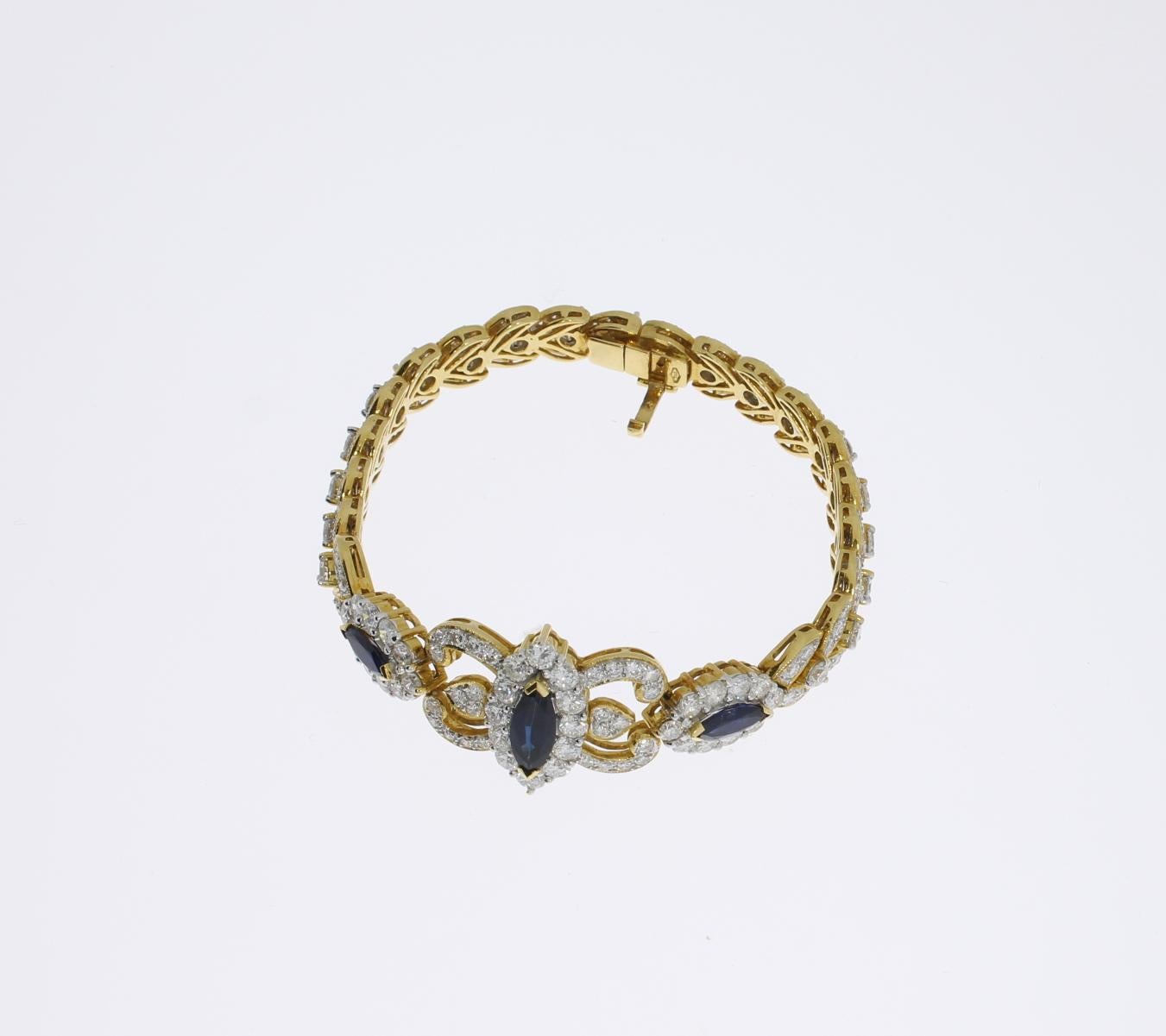 Brilliant Cut Diamond Sapphire Gold Link Bracelet For Sale