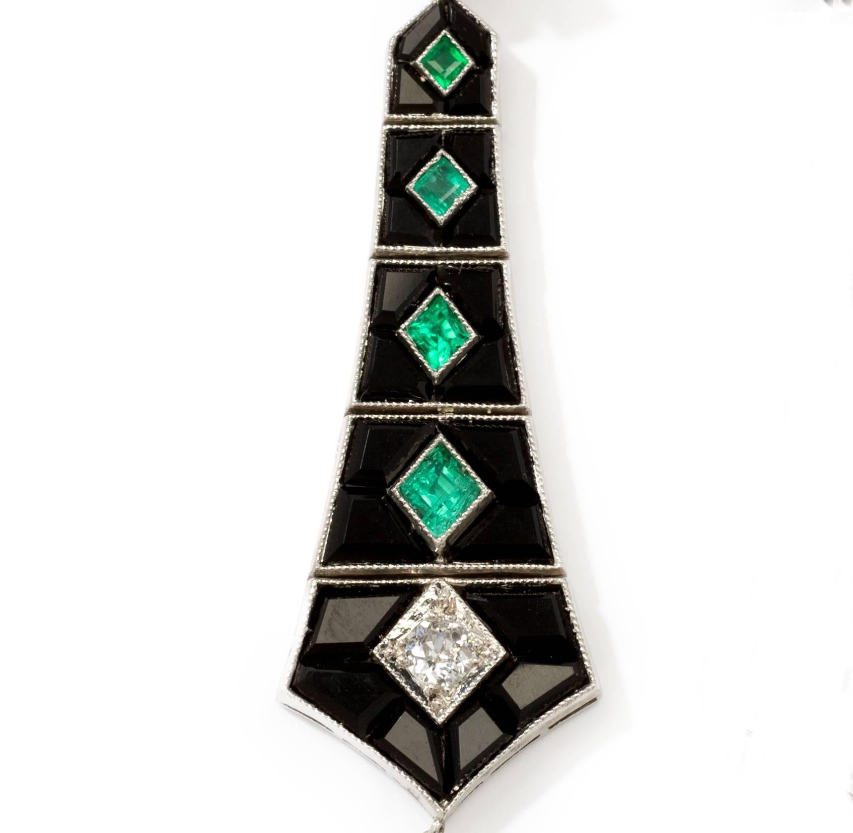 Onyx Emerald Diamond Dangle Earrings In Excellent Condition In Berlin, DE