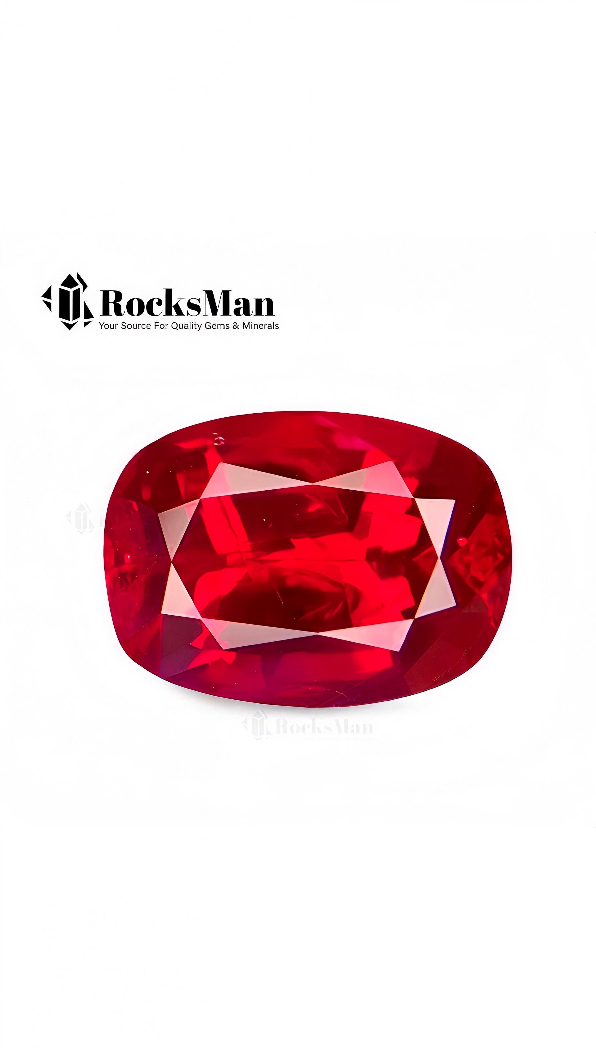 Il s'agit d'un rubis naturel certifié Gübelin de 3,62 ct, qui a obtenu une note de qualité exceptionnelle de 90,8, soulignant sa couleur supérieure, sa clarté et l'intégrité générale de la gemme. Présentant une teinte rouge sang de pigeon richement
