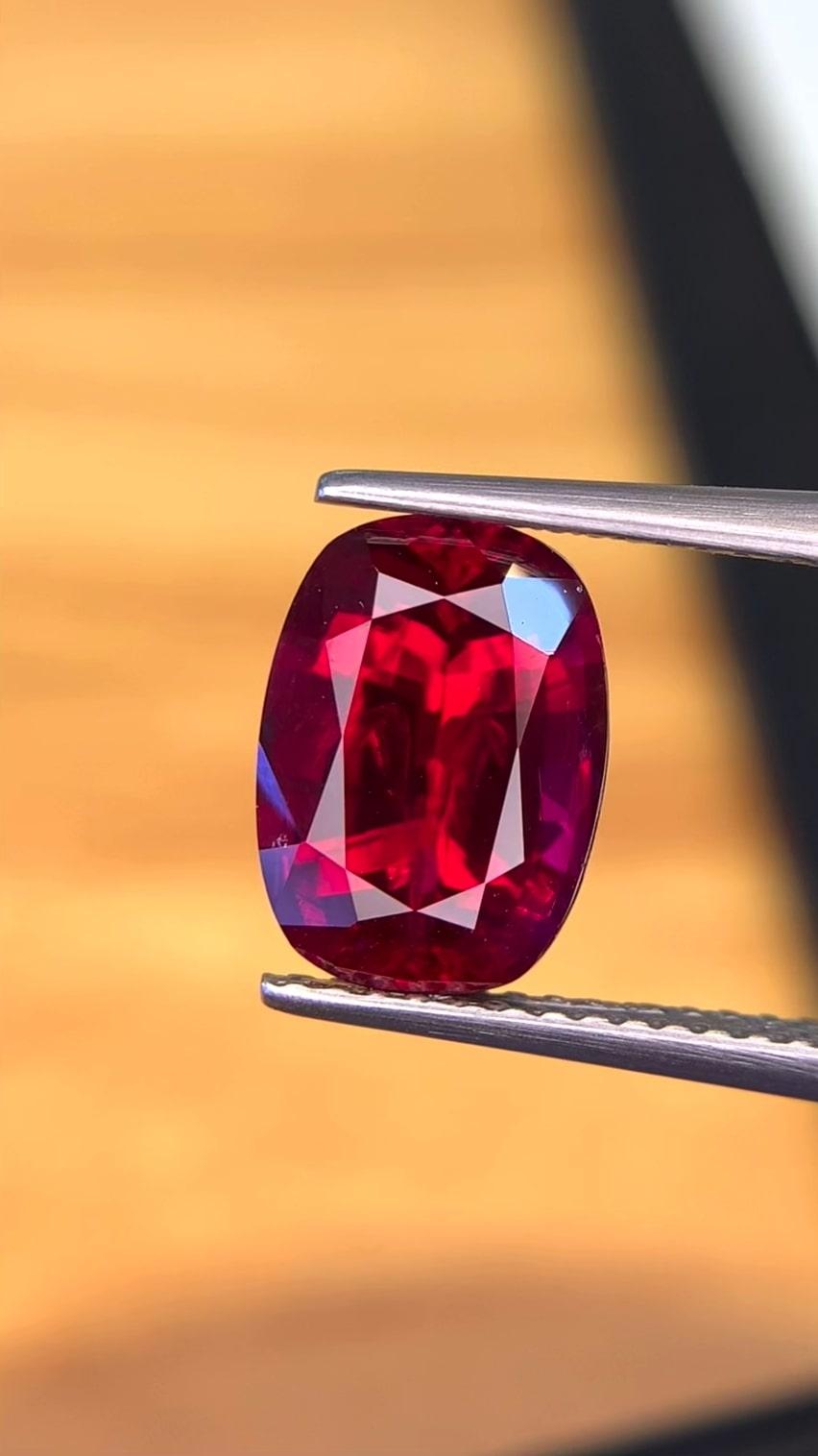 Gübelin Certified 3.62 ct Ruby - Note exceptionnelle de 90.8 en vente 4
