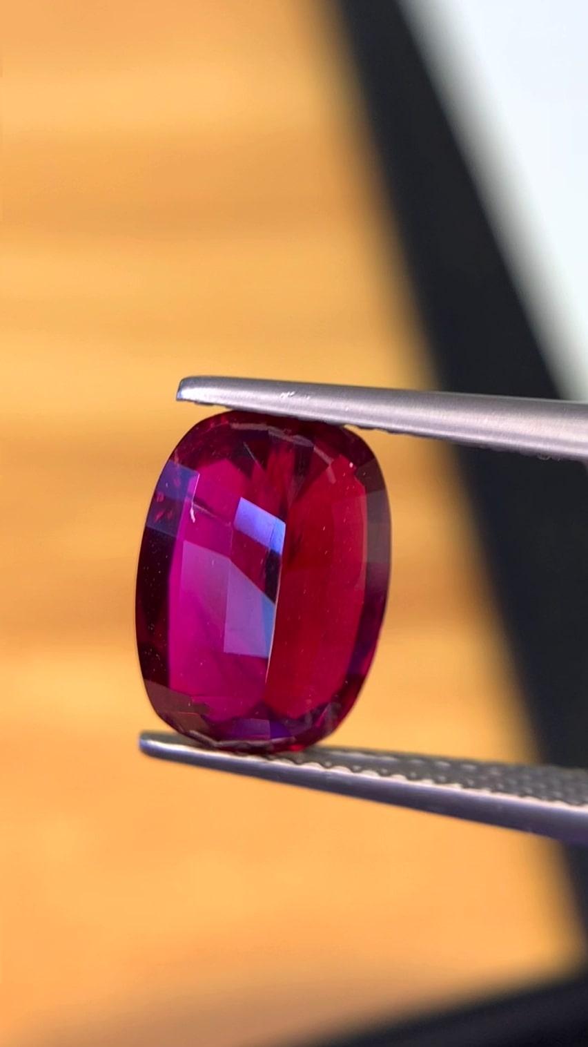 Gübelin Certified 3.62 ct Ruby - Note exceptionnelle de 90.8 en vente 10