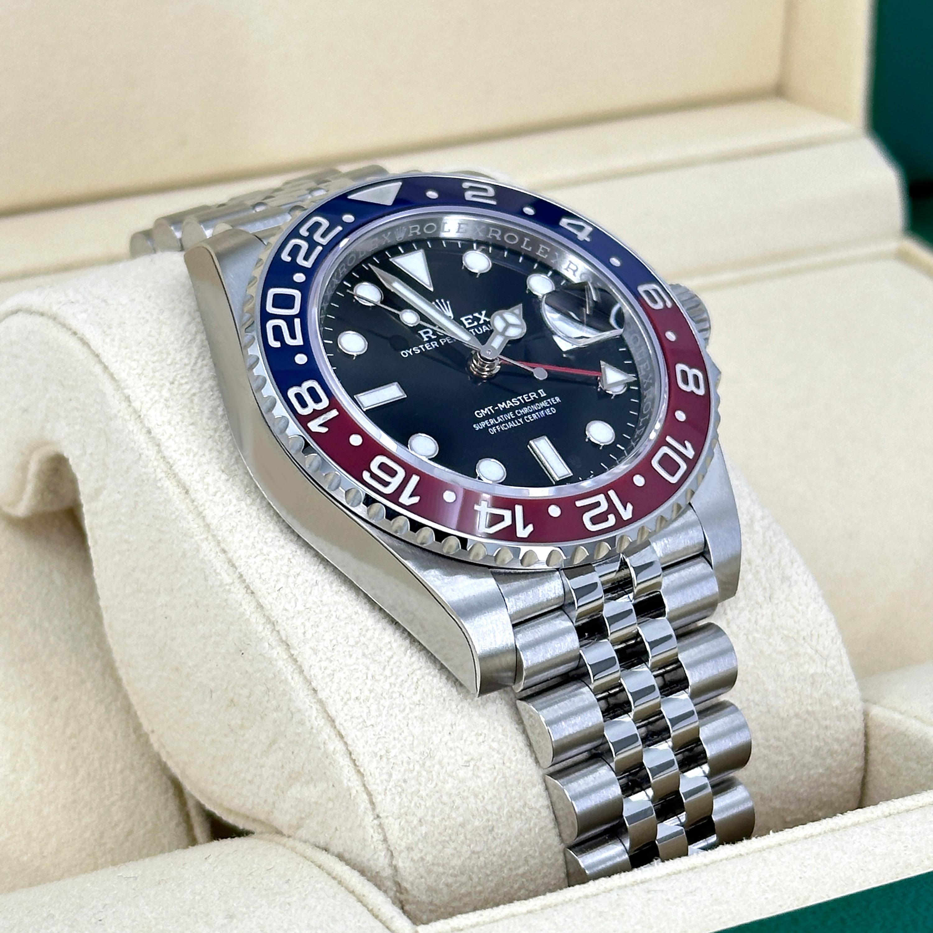 Rolex GMT-Master II Pepsi sin usar Referencia# 126710BLRO, Juego completo, 2025 en venta 7