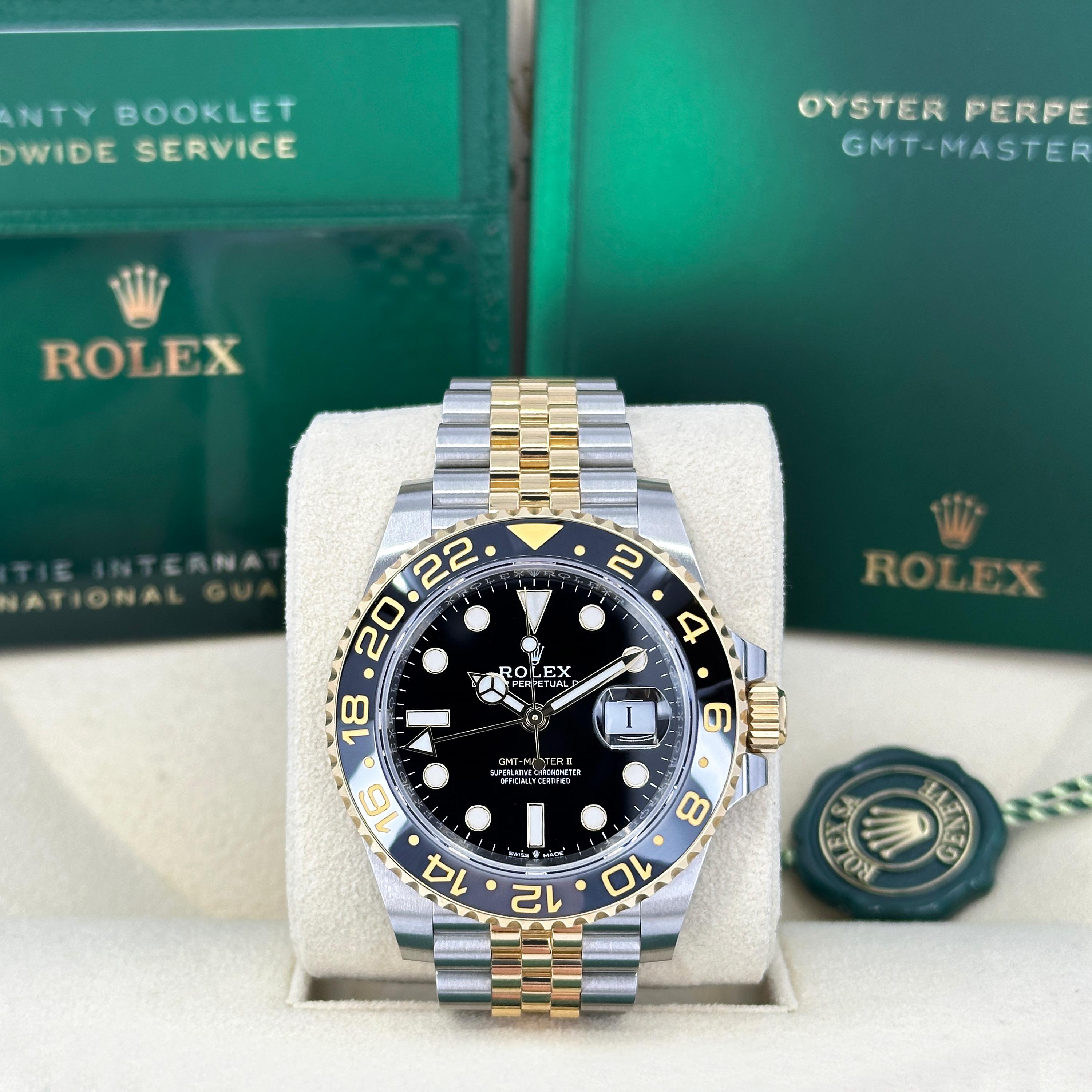Il Rolex GMT-Master II 126713GRNR è un'aggiunta distinta alla collezione GMT-Master II di Rolex, introdotta nel 2023. Combinando l'Oystersteel e l'oro giallo 18 carati, questo modello, noto come 