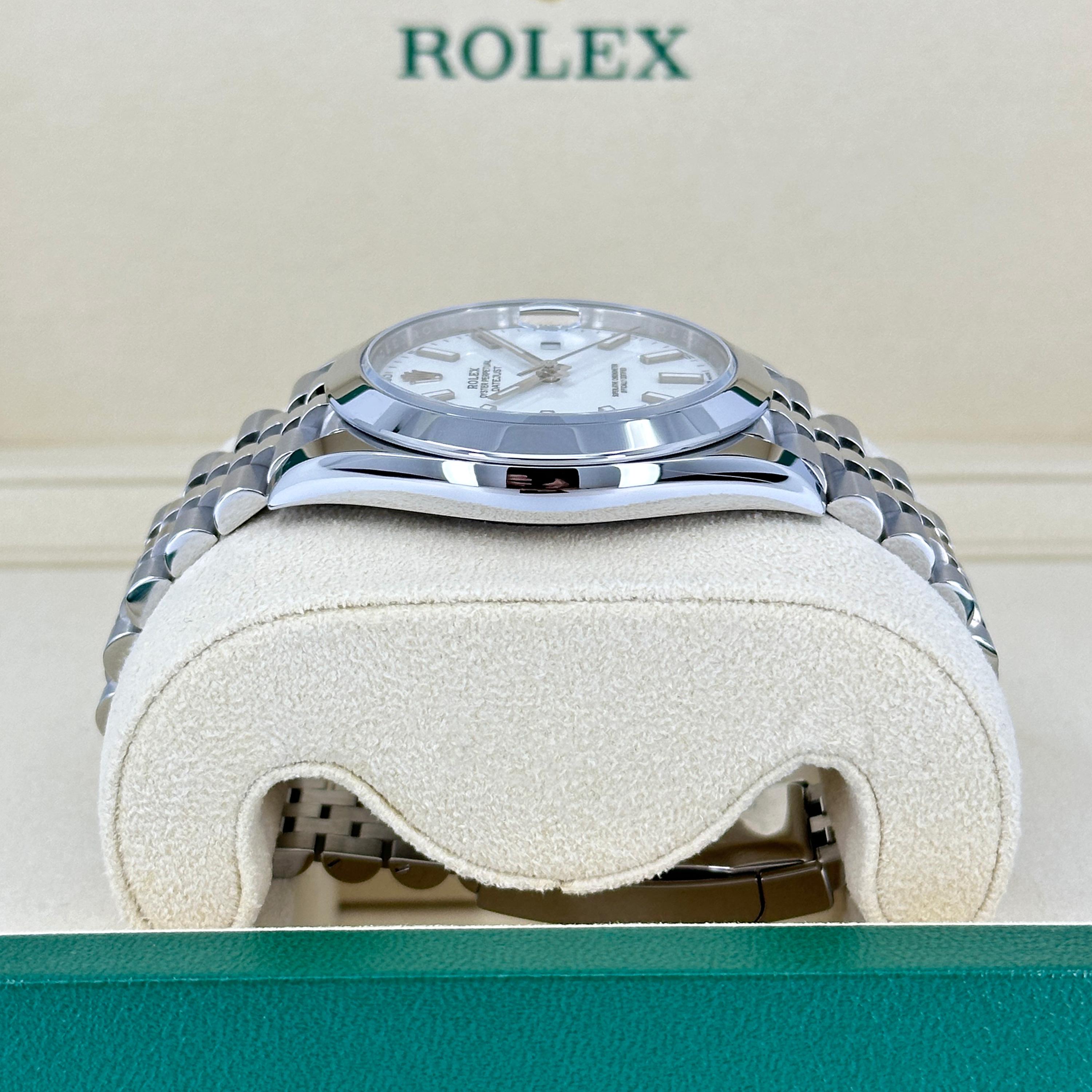 Ungetragene Rolex Datejust 41 White Jubilee Reference# 126300, Komplettset, 2025 im Angebot 3