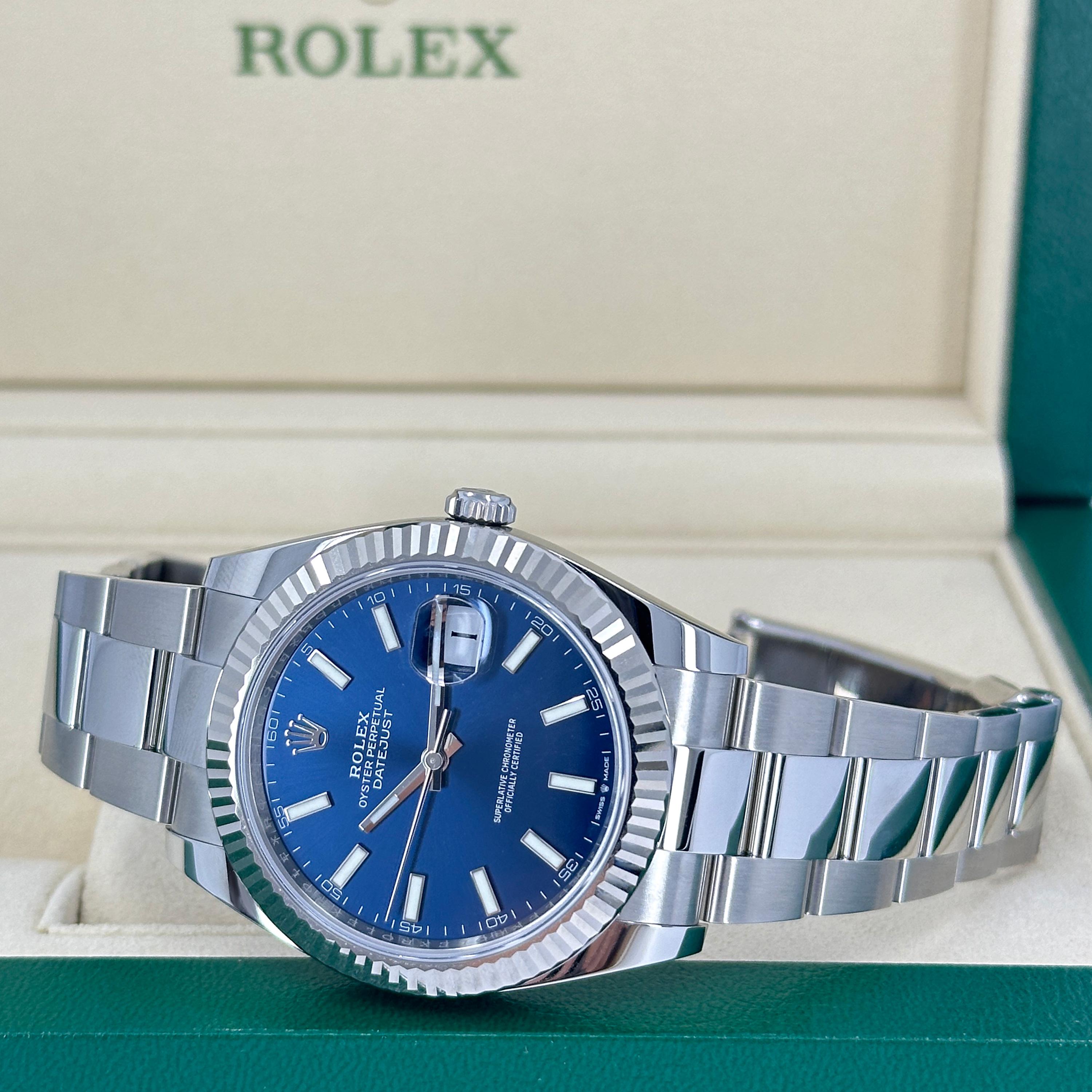 Ungetragene Rolex Datejust 41 Blau Oyster Reference# 126334, Komplettset, 2025 im Angebot 2