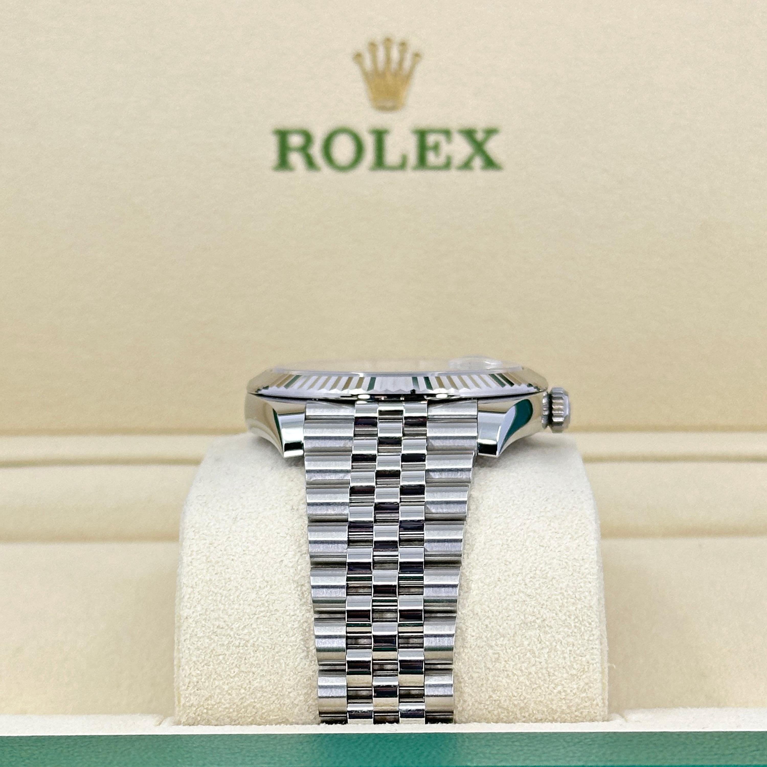 Ungetragene Rolex Datejust 41 Silver Oyster Reference# 126334, Komplettset, 2025 für Damen oder Herren im Angebot