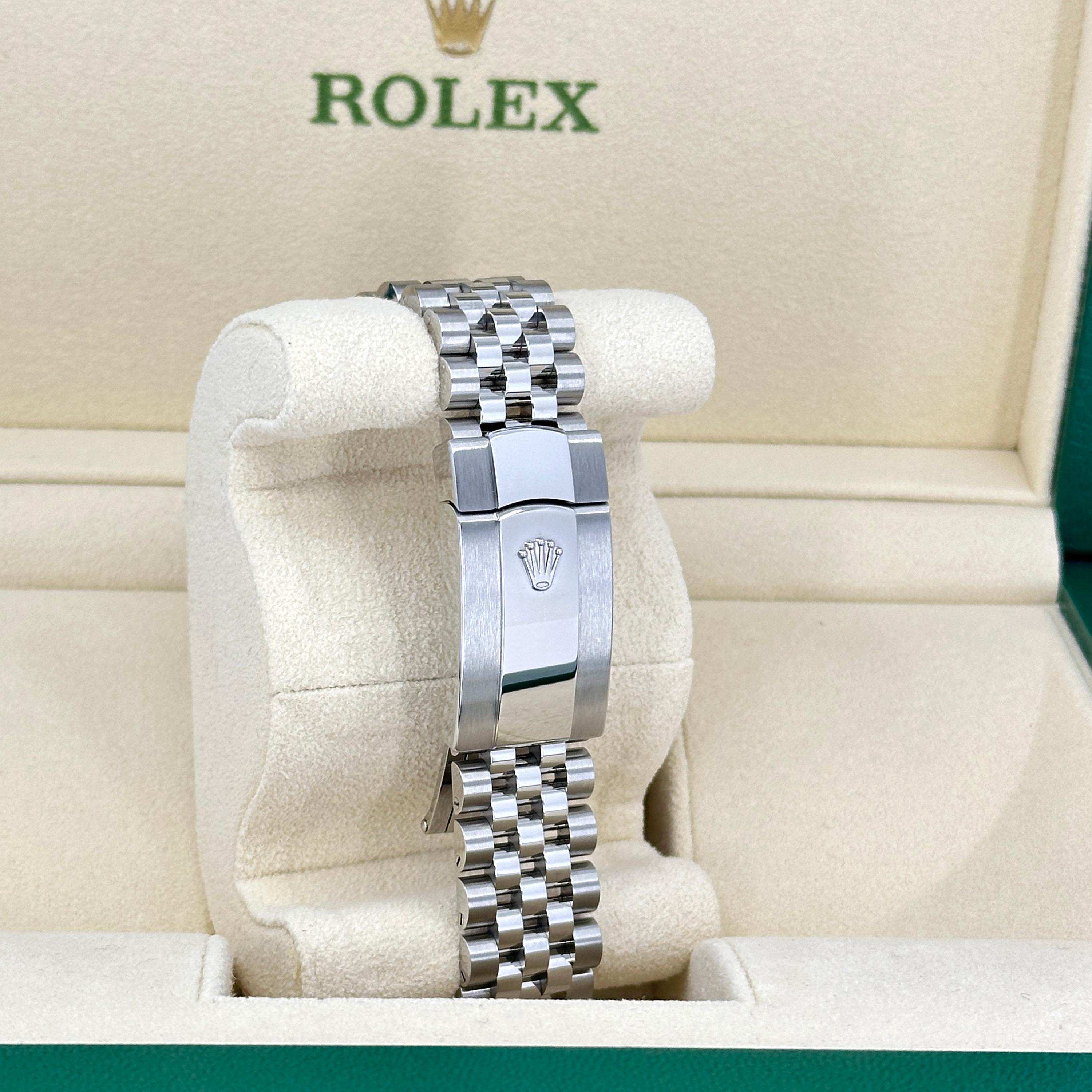 Ungetragene Rolex Datejust 41 Silver Oyster Reference# 126334, Komplettset, 2025 im Angebot 4