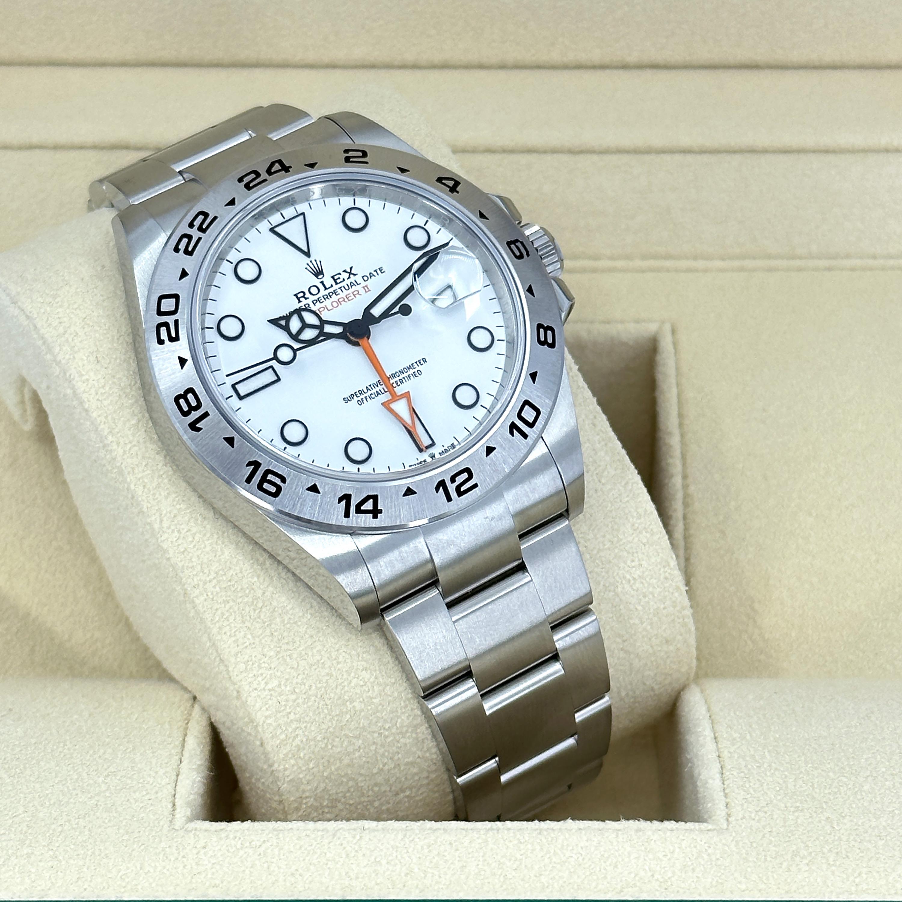 Ungetragene Rolex Explorer II Reference# 226570, Komplettset, 2025 im Zustand „Neu“ im Angebot in New York, NY