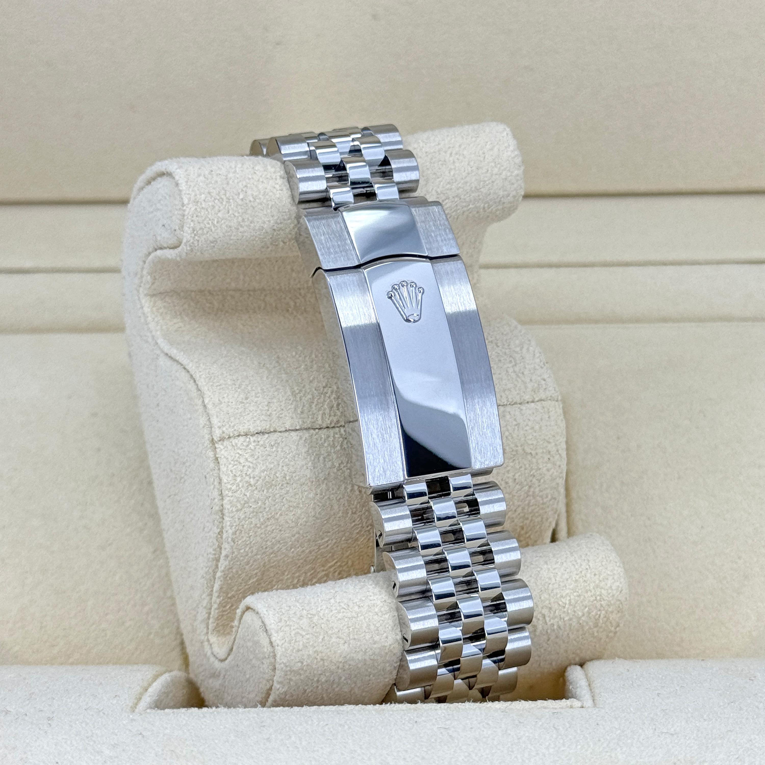 Rolex Sky-Dweller non indossato Numero di riferimento 336934, Set completo, 2025 in vendita 6