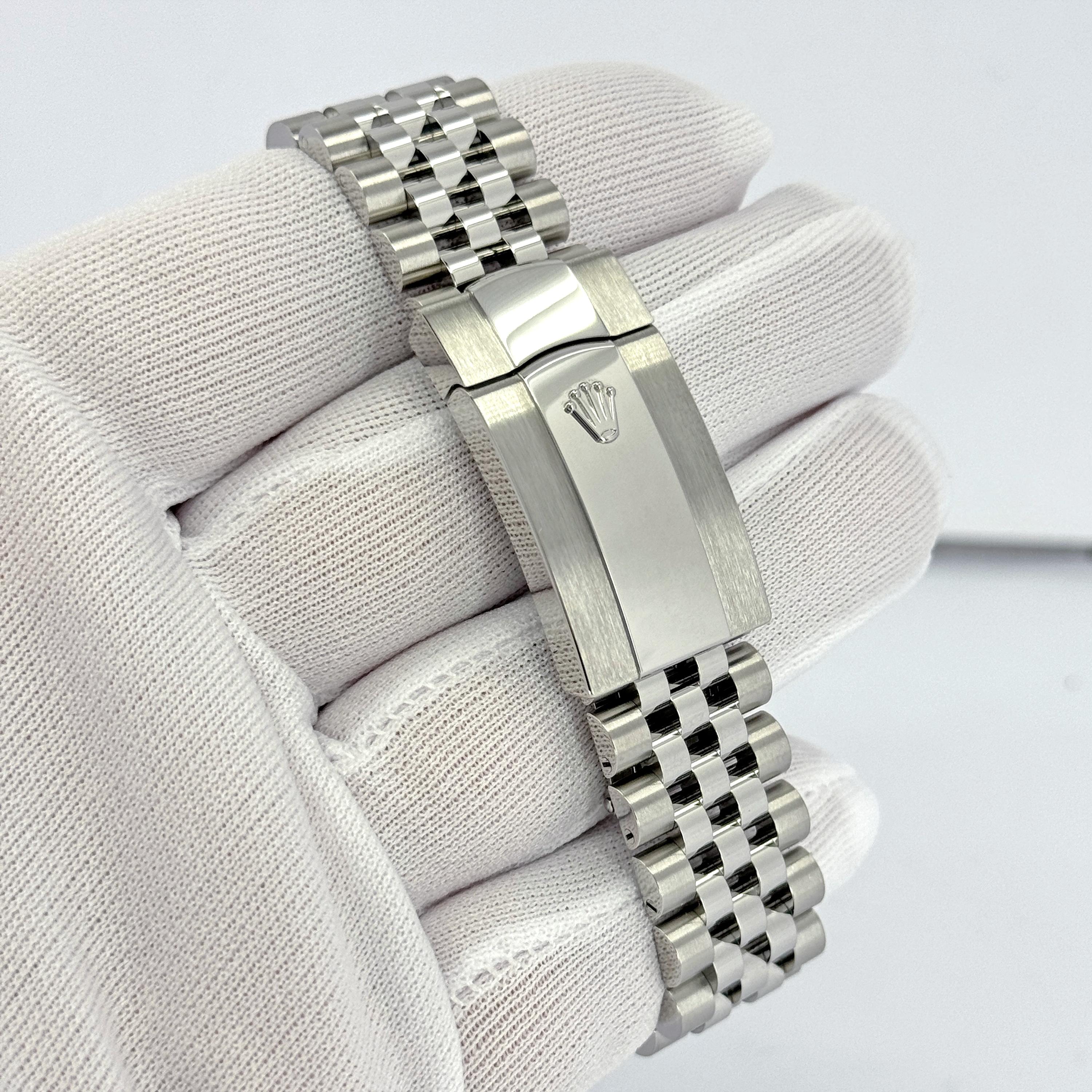 Rolex Sky-Dweller non indossato Numero di riferimento 336934, Set completo, 2025 in vendita 12