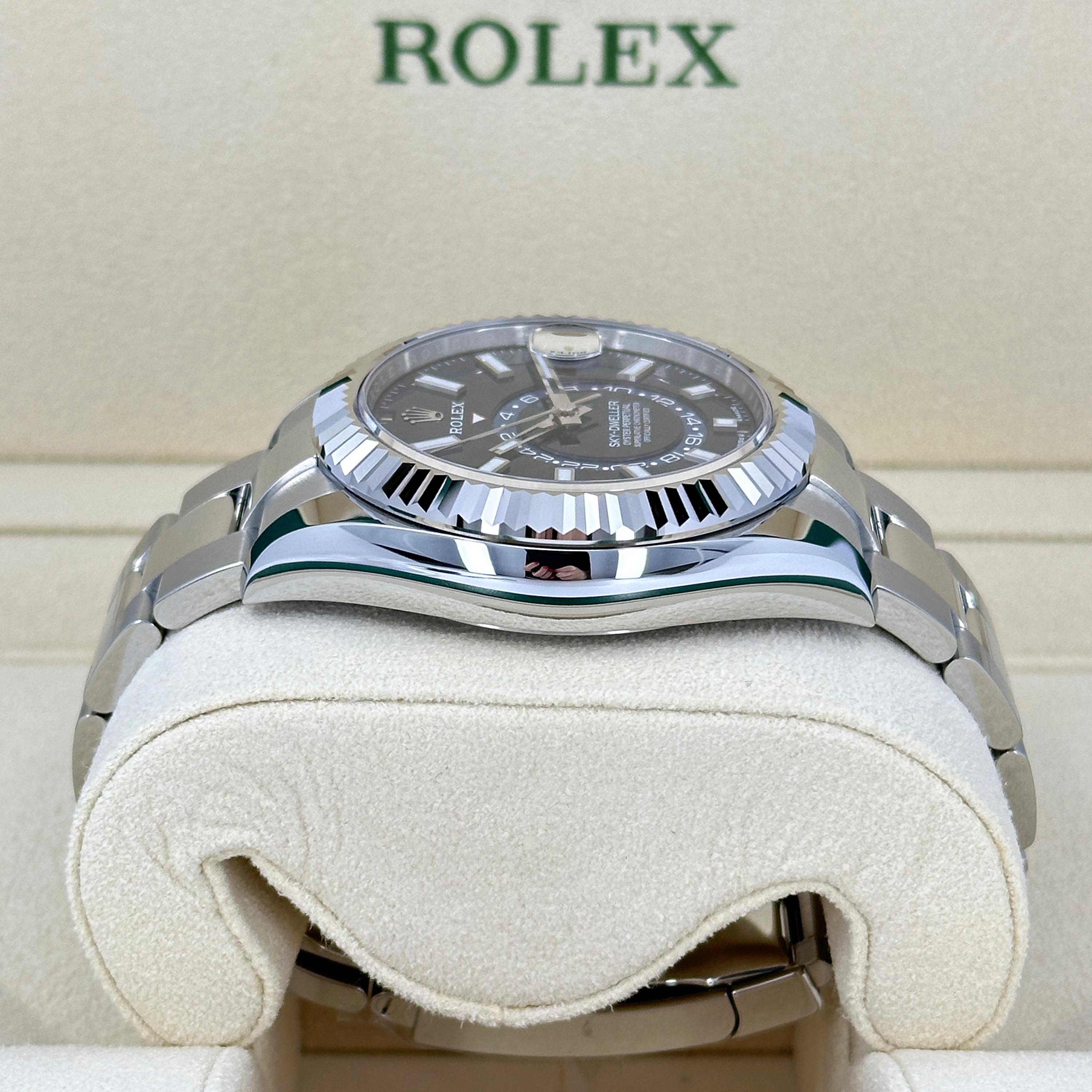 da uomo o donna Rolex Sky-Dweller non indossato Numero di riferimento 336934, Set completo, 2025 in vendita