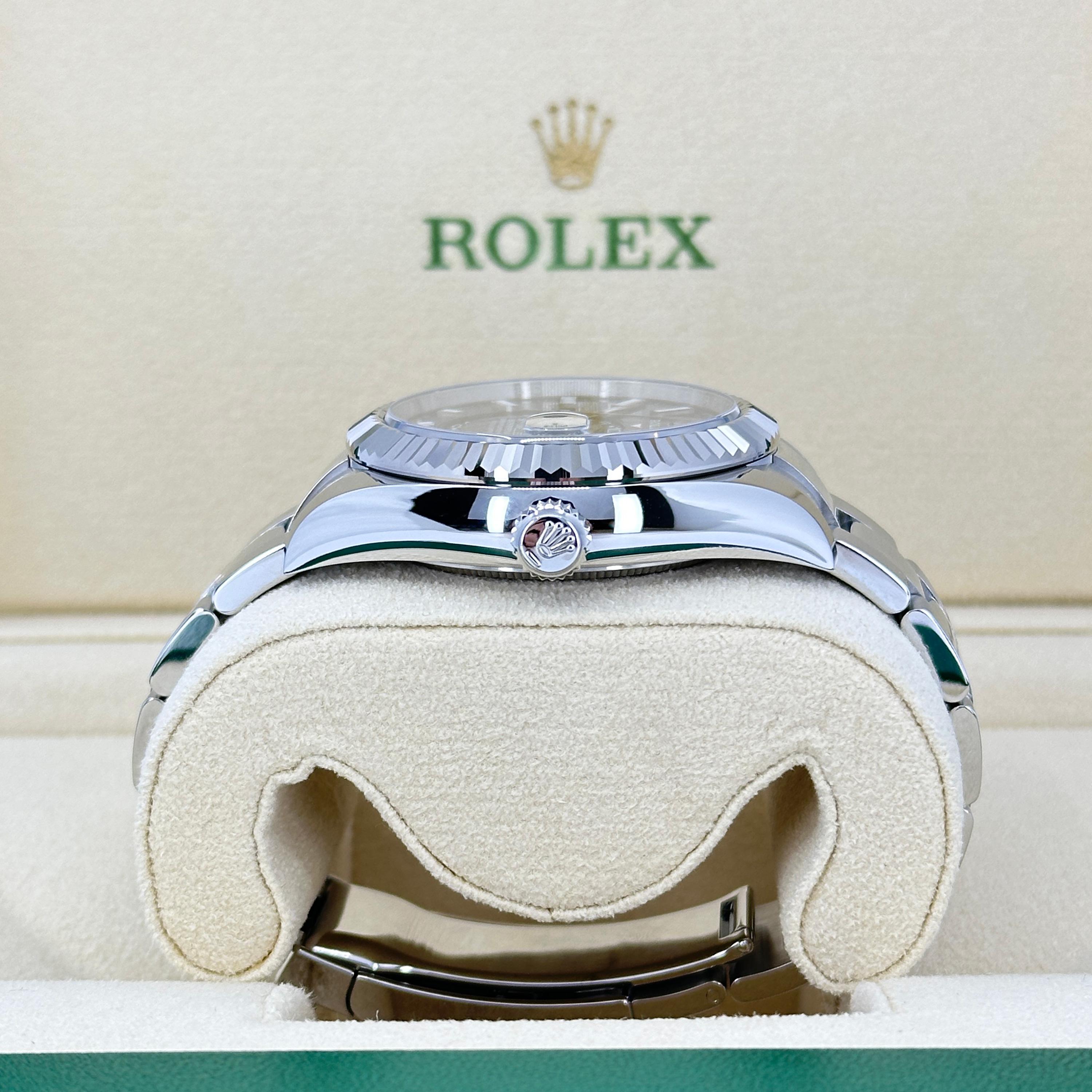 Rolex Sky-Dweller non indossato Numero di riferimento 336934, Set completo, 2025 in vendita 3