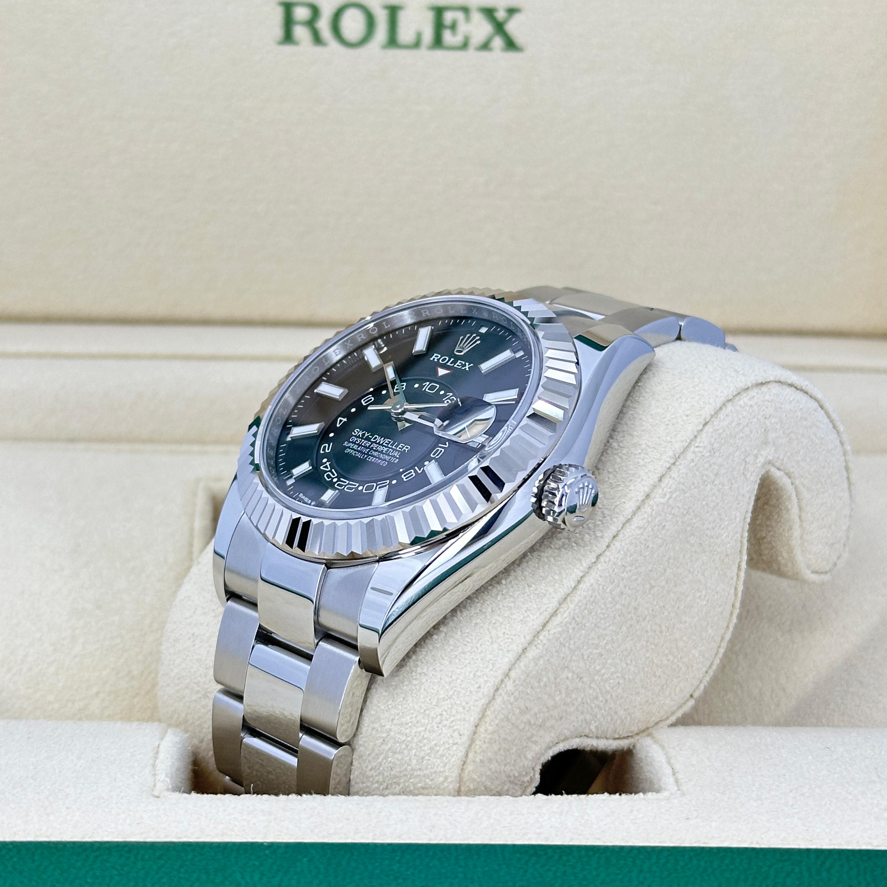 Rolex Sky-Dweller non indossato Numero di riferimento 336934, Set completo, 2025 in vendita 6