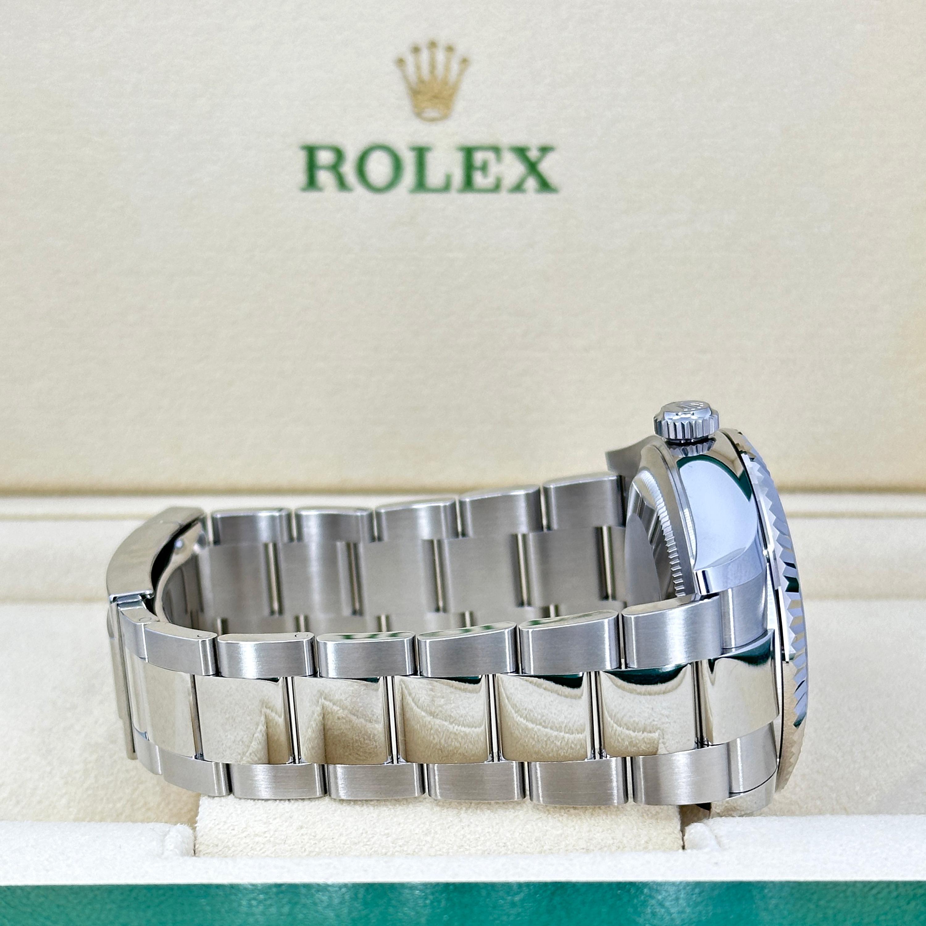 Rolex Sky-Dweller non indossato Numero di riferimento 336934, Set completo, 2025 in vendita 9