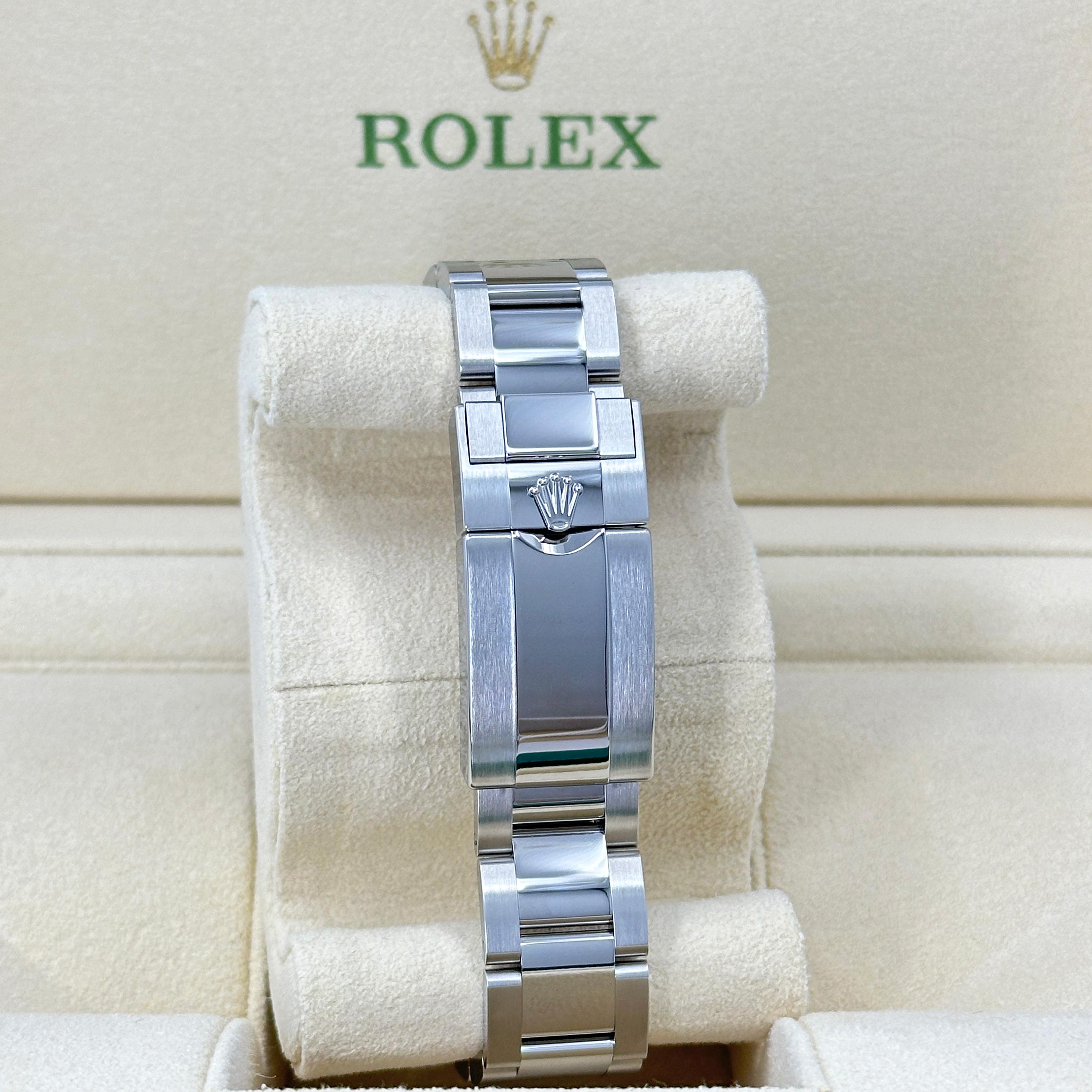 Rolex Cosmograph Daytona non indossato Numero di riferimento 126500ln, Set completo, 2025 in vendita 3