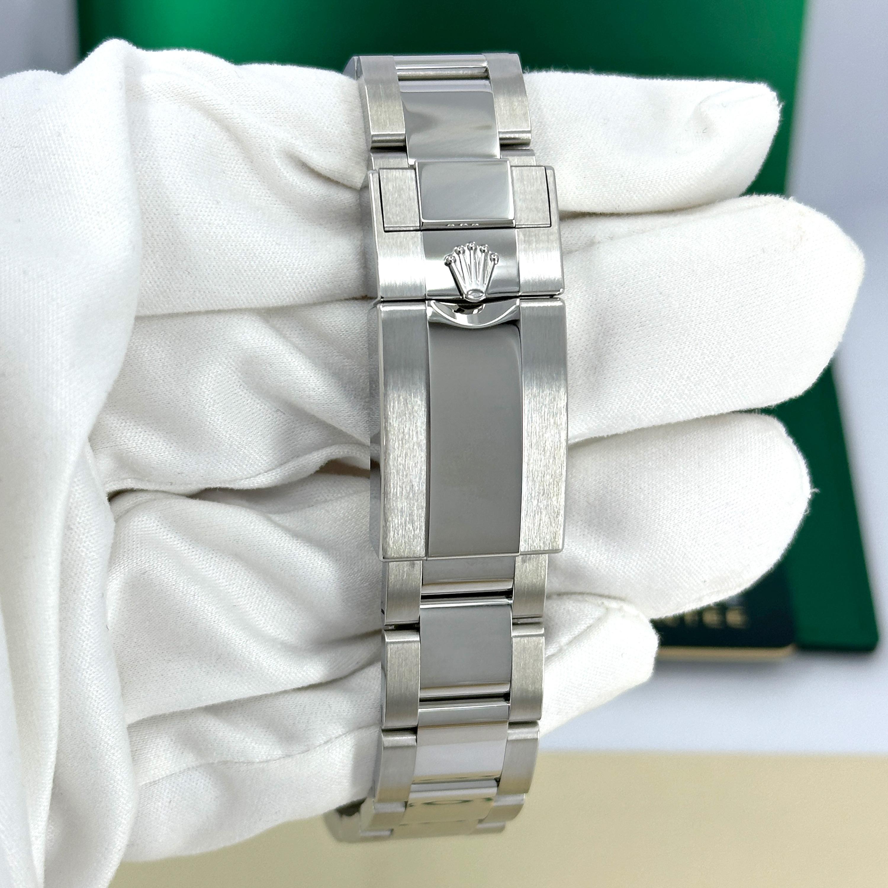 Rolex Cosmograph Daytona non indossato Numero di riferimento 126500ln, Set completo, 2025 in vendita 11
