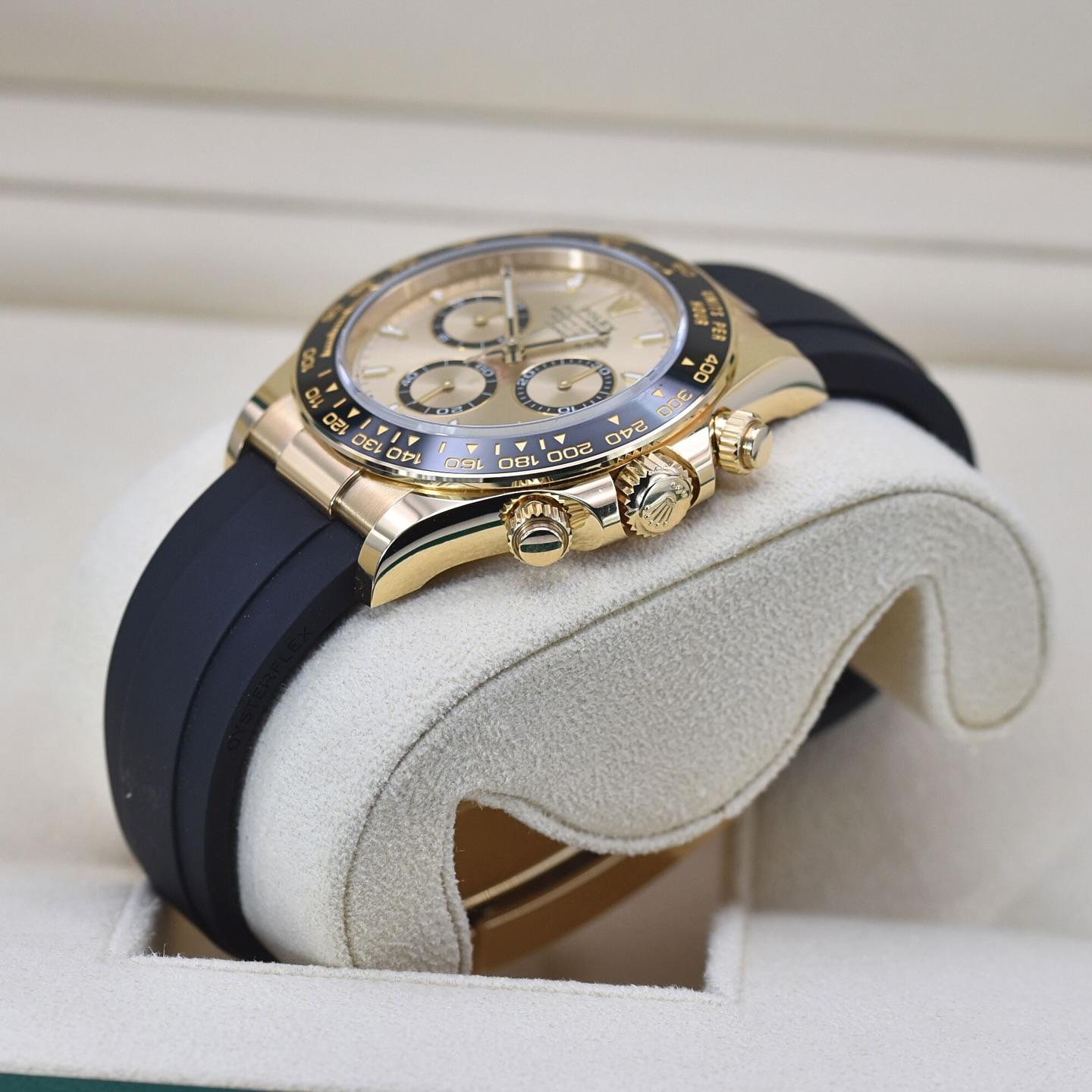 da uomo o donna Rolex Cosmograph Daytona non indossato Numero di riferimento 126518ln, Set completo, 2025 in vendita