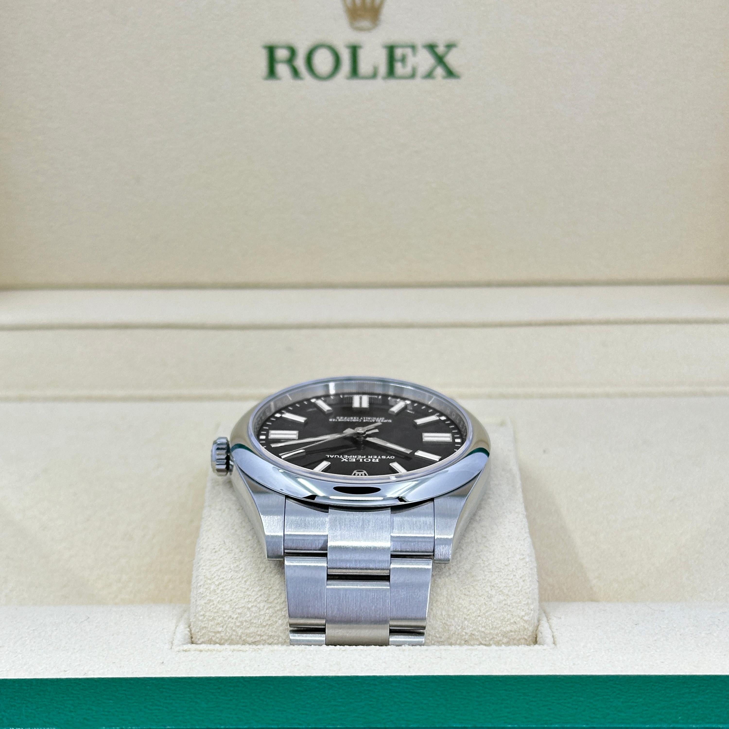 Rolex Oyster Perpetual Senza Data Riferimento n. 124300, Set completo, 2025 In condizioni Nuovo in vendita a New York, NY