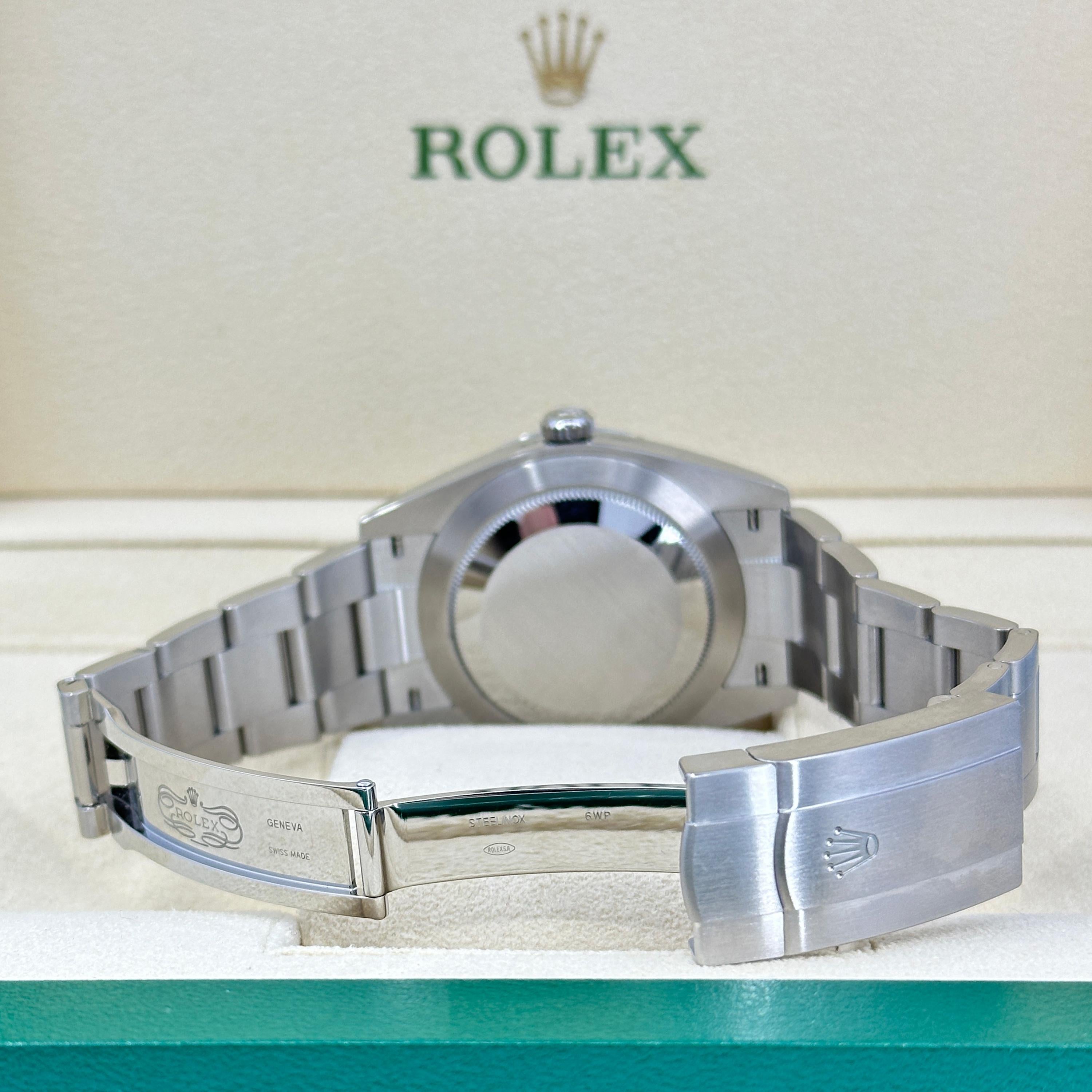 Rolex Oyster Perpetual Senza Data Riferimento n. 124300, Set completo, 2025 in vendita 1