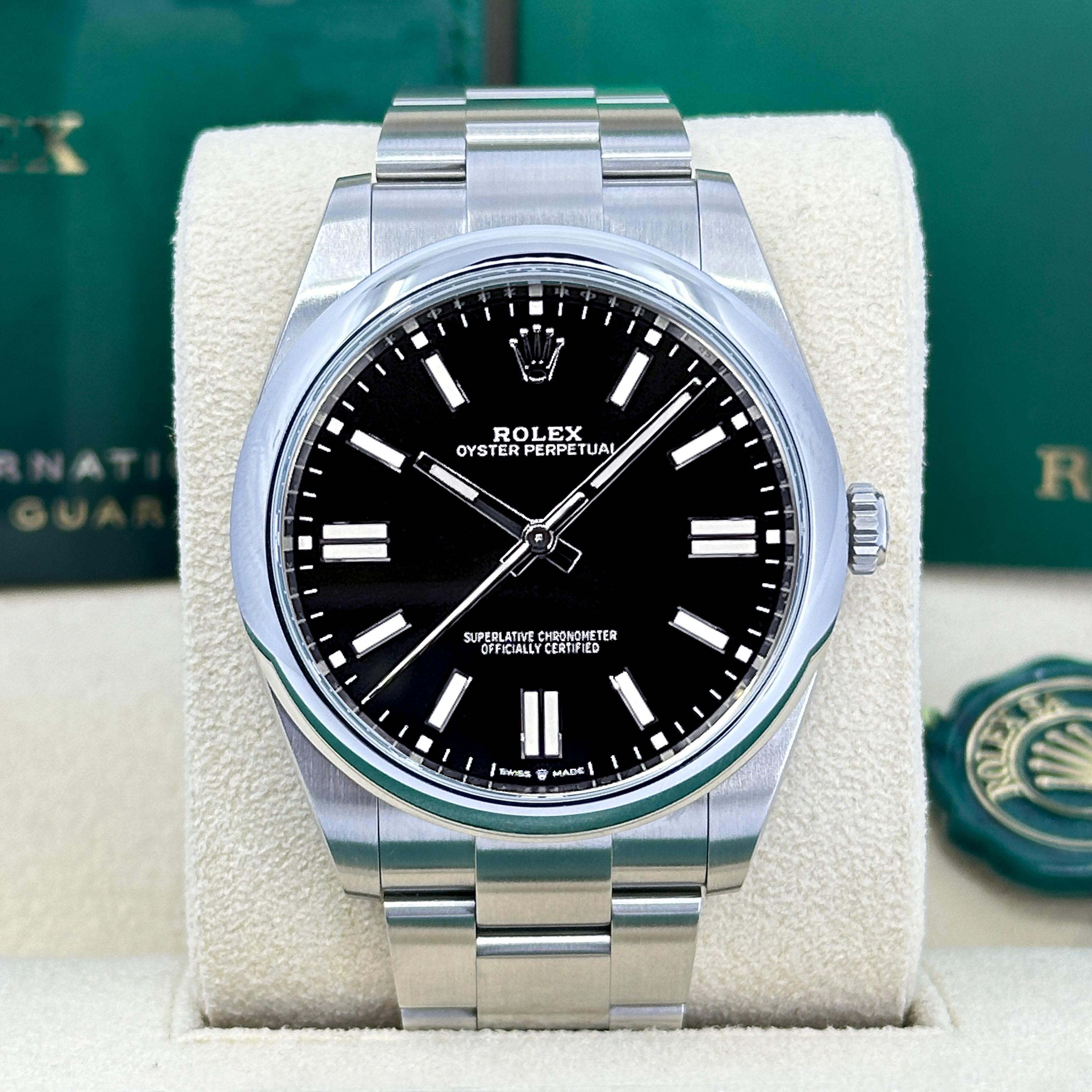 Rolex Oyster Perpetual Senza Data Riferimento n. 124300, Set completo, 2025 in vendita 2