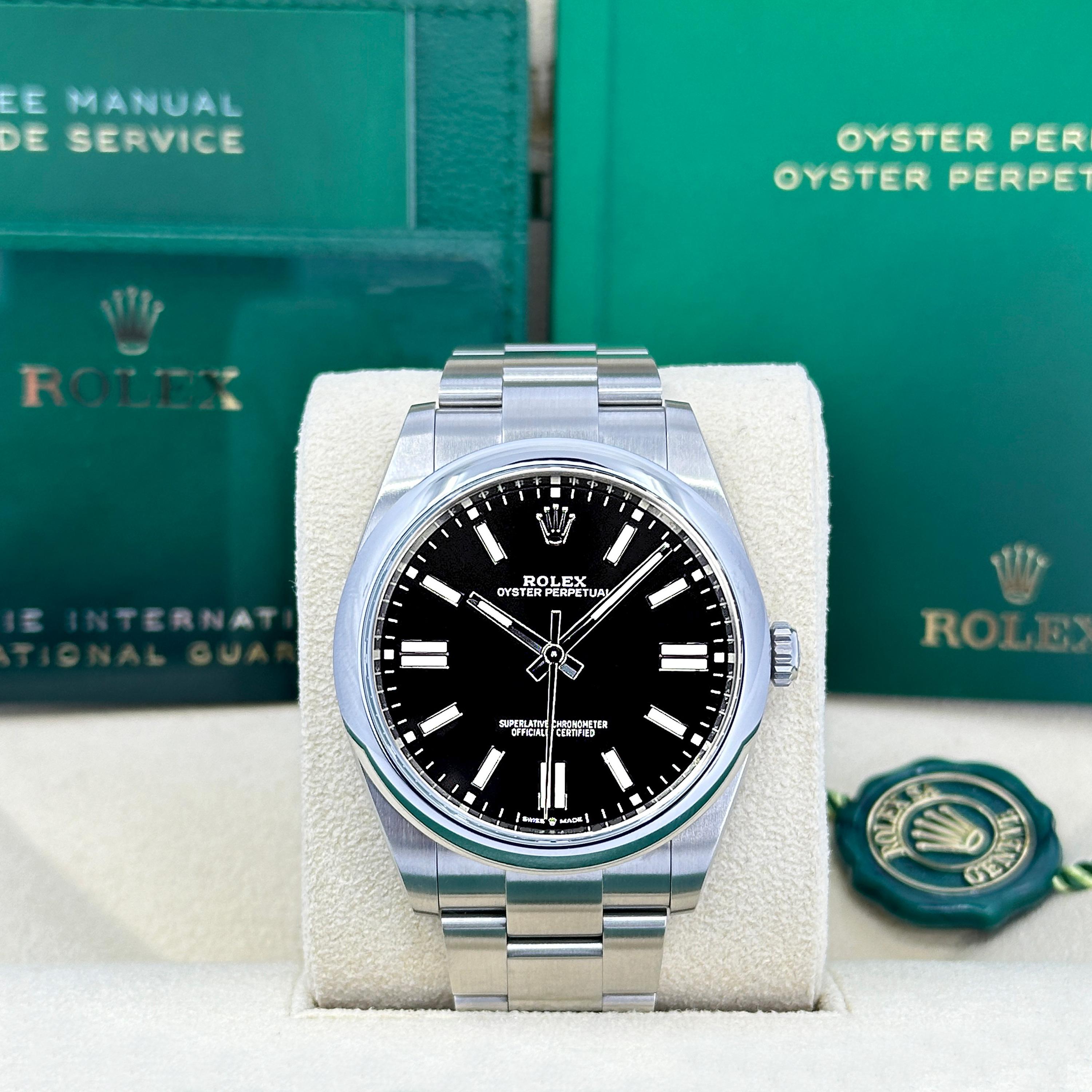 Rolex Oyster Perpetual Senza Data Riferimento n. 124300, Set completo, 2025 in vendita 3