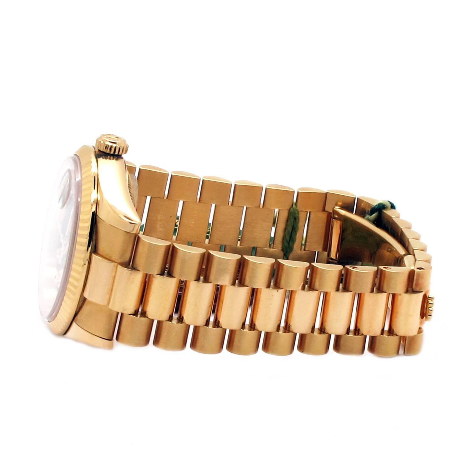 Rolex Yellow Gold Day-Date Original Black Diamond Presidential Wristwatch In Excellent Condition For Sale In New York, NY