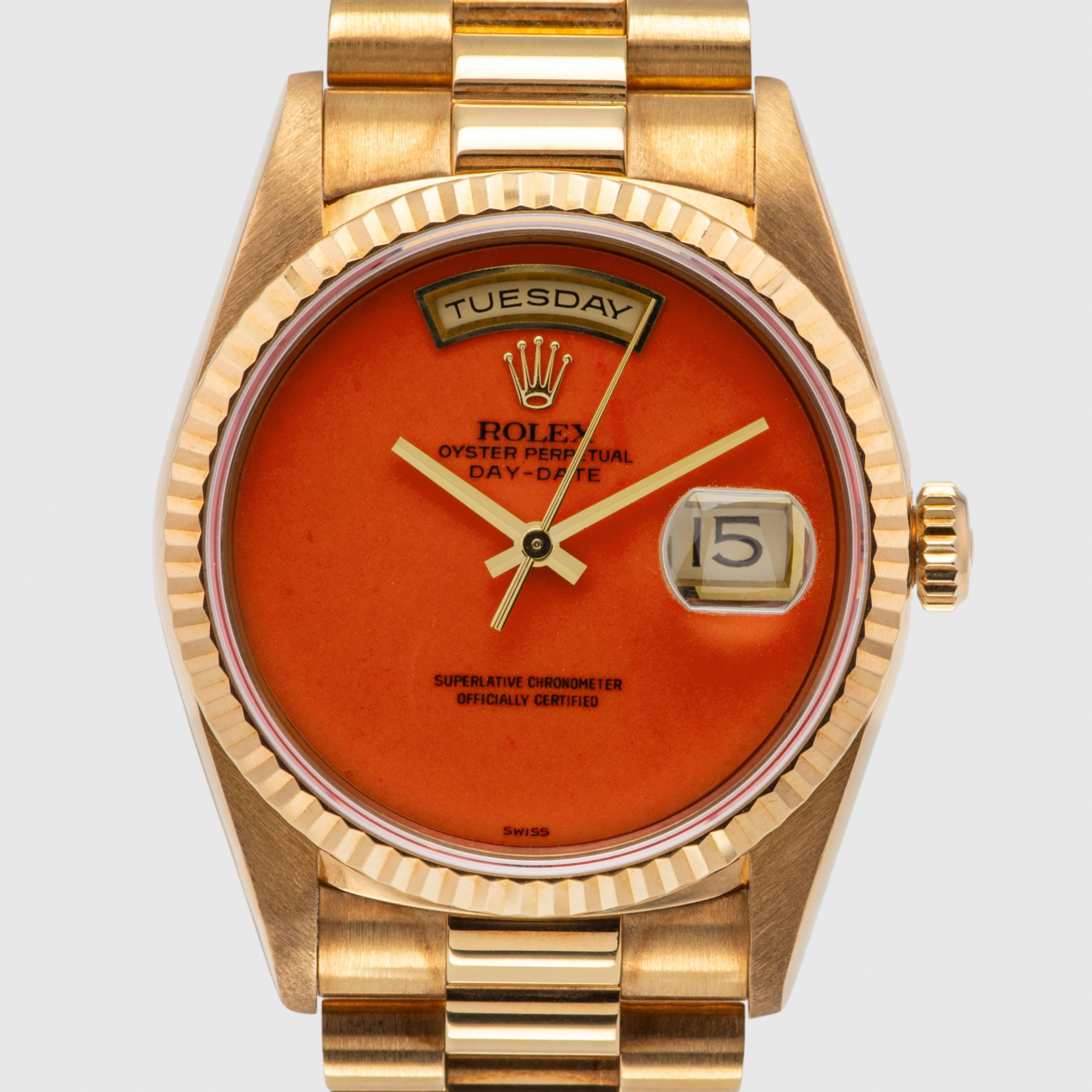 1990 Rolex Tag Datum Koralle Ref. 18238 (Vollständiger Satz) im Zustand „Hervorragend“ im Angebot in Dubai, AE