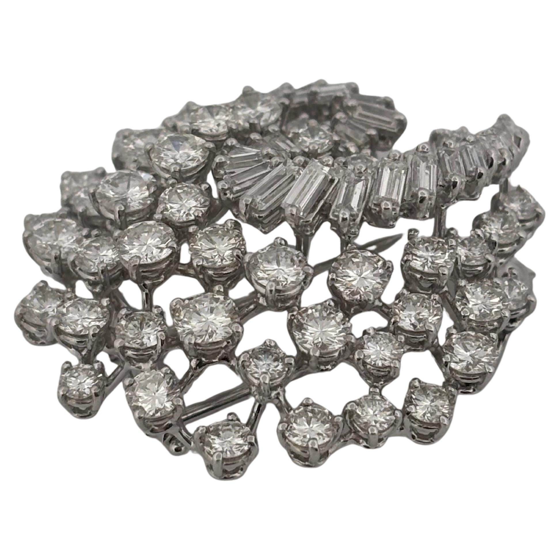 Art déco Pendentif broche en platine ancien 5,00 carats diamants ronds et baguettes en vente