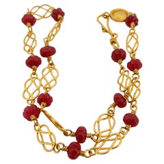 Bessie Jamieson Collier fin en or jaune 22K avec rubis sculpté, 16 pouces